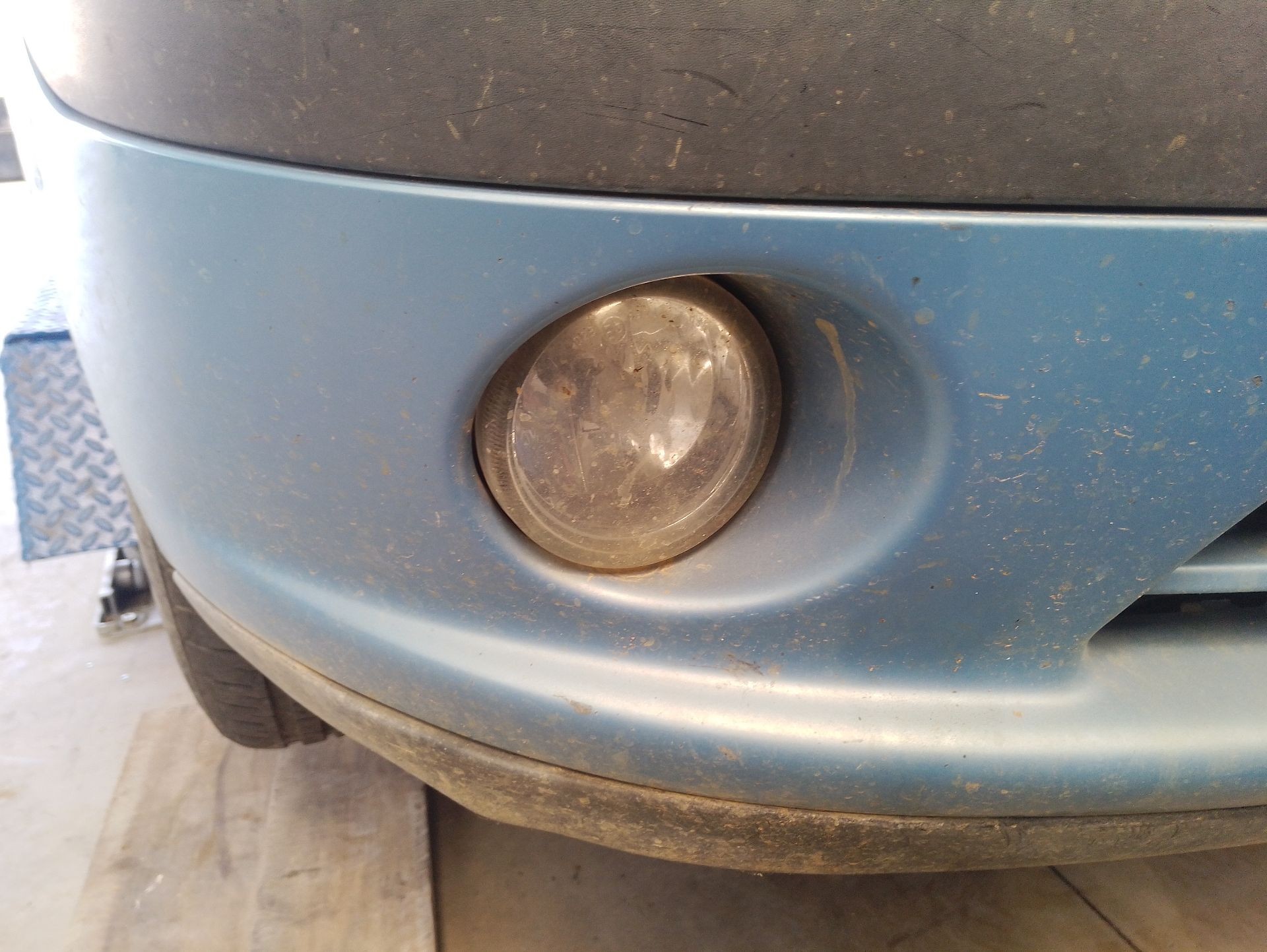 Recambio de faro antiniebla derecho para citroën c3 i (fc_, fn_) 1.4 hdi referencia OEM IAM 6208E1  