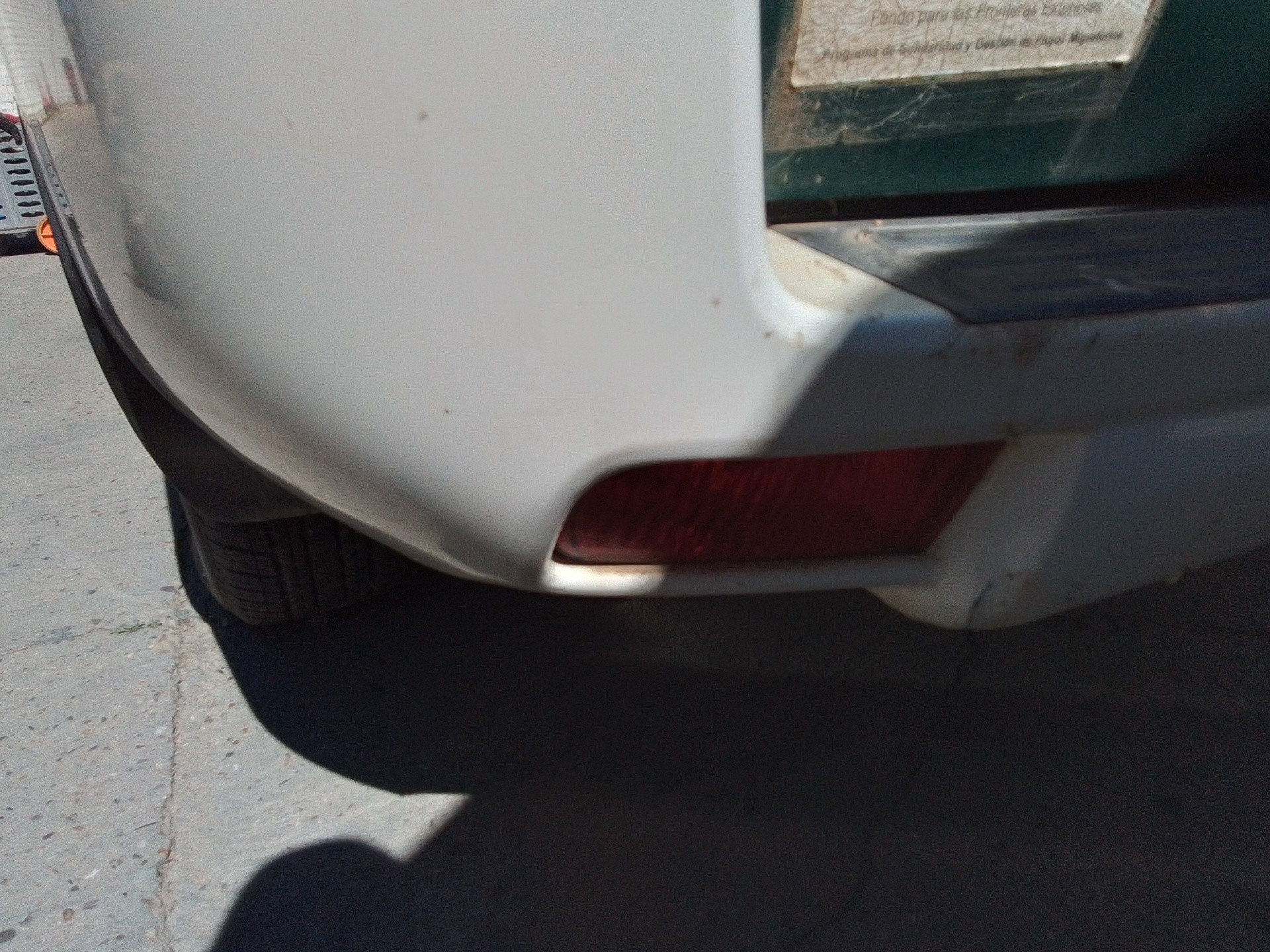 Recambio de faro antiniebla trasero izquierdo para toyota land cruiser (j15) basis referencia OEM IAM   