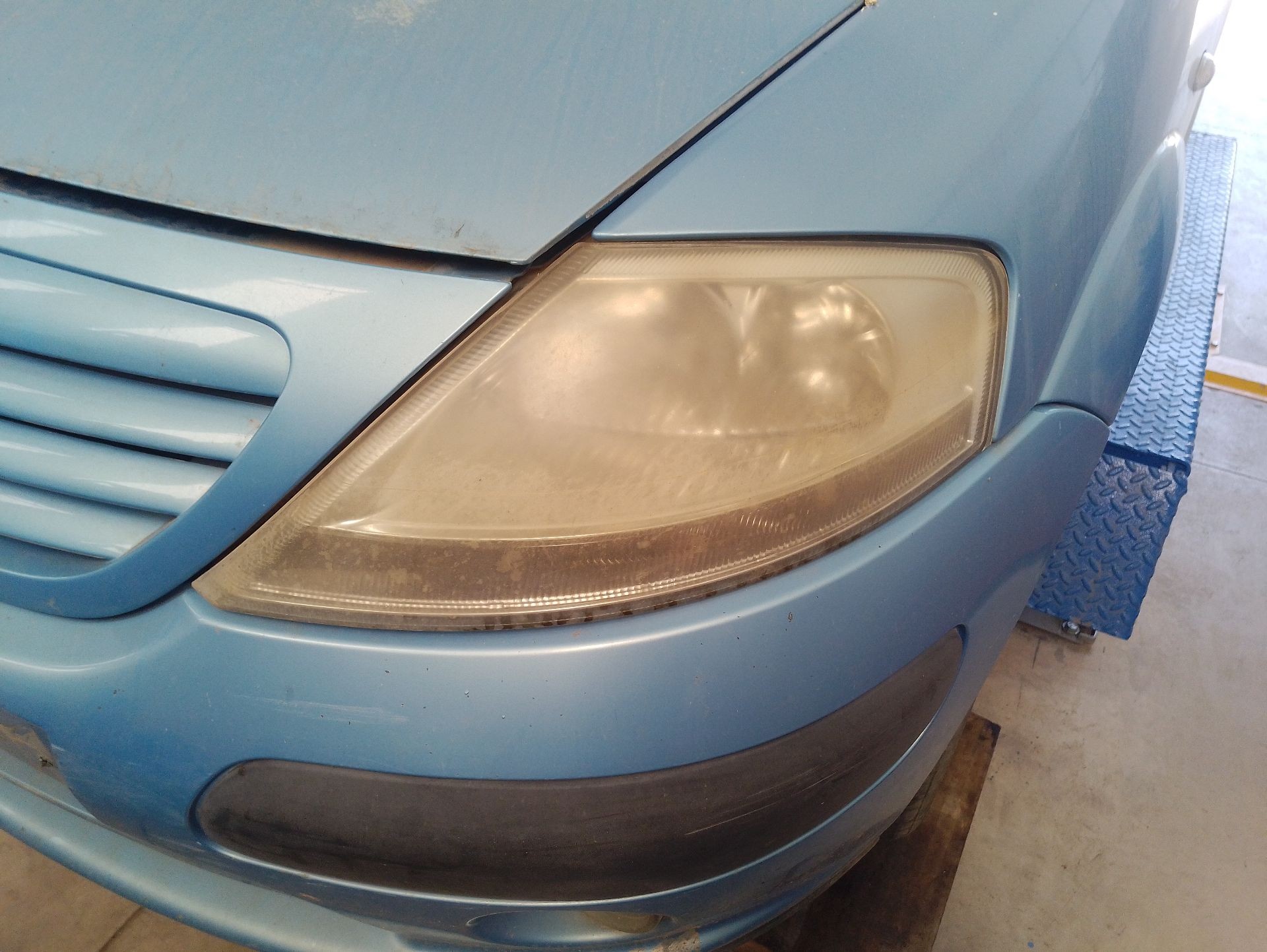 Recambio de faro izquierdo para citroën c3 i (fc_, fn_) 1.4 hdi referencia OEM IAM 620885  