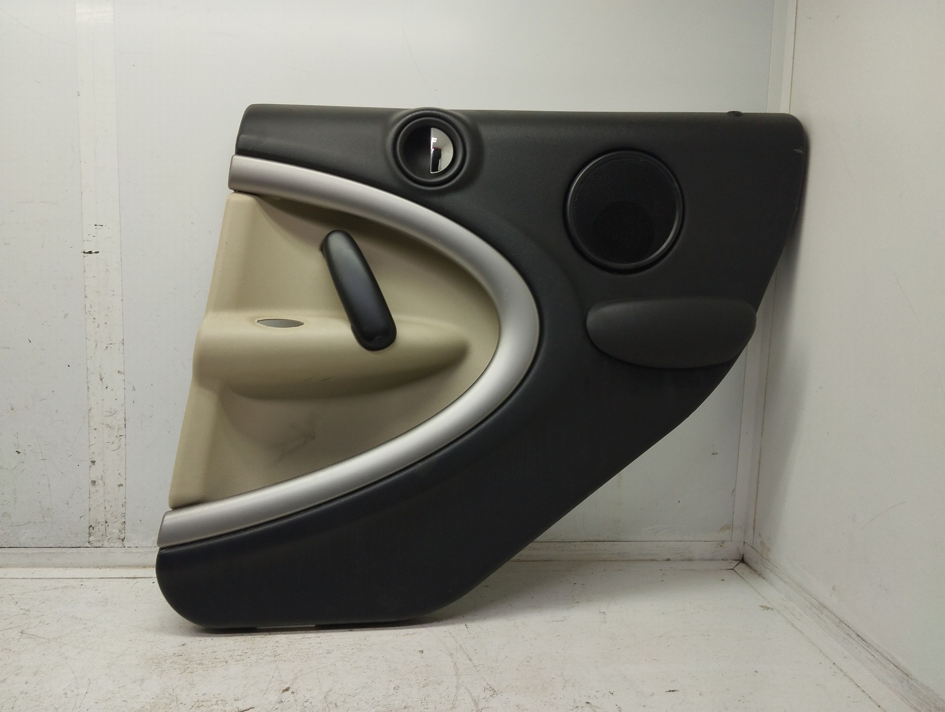 Recambio de guarnecido puerta trasera derecha para bmw mini countryman (r60) cooper d referencia OEM IAM 51419800786 14697410 