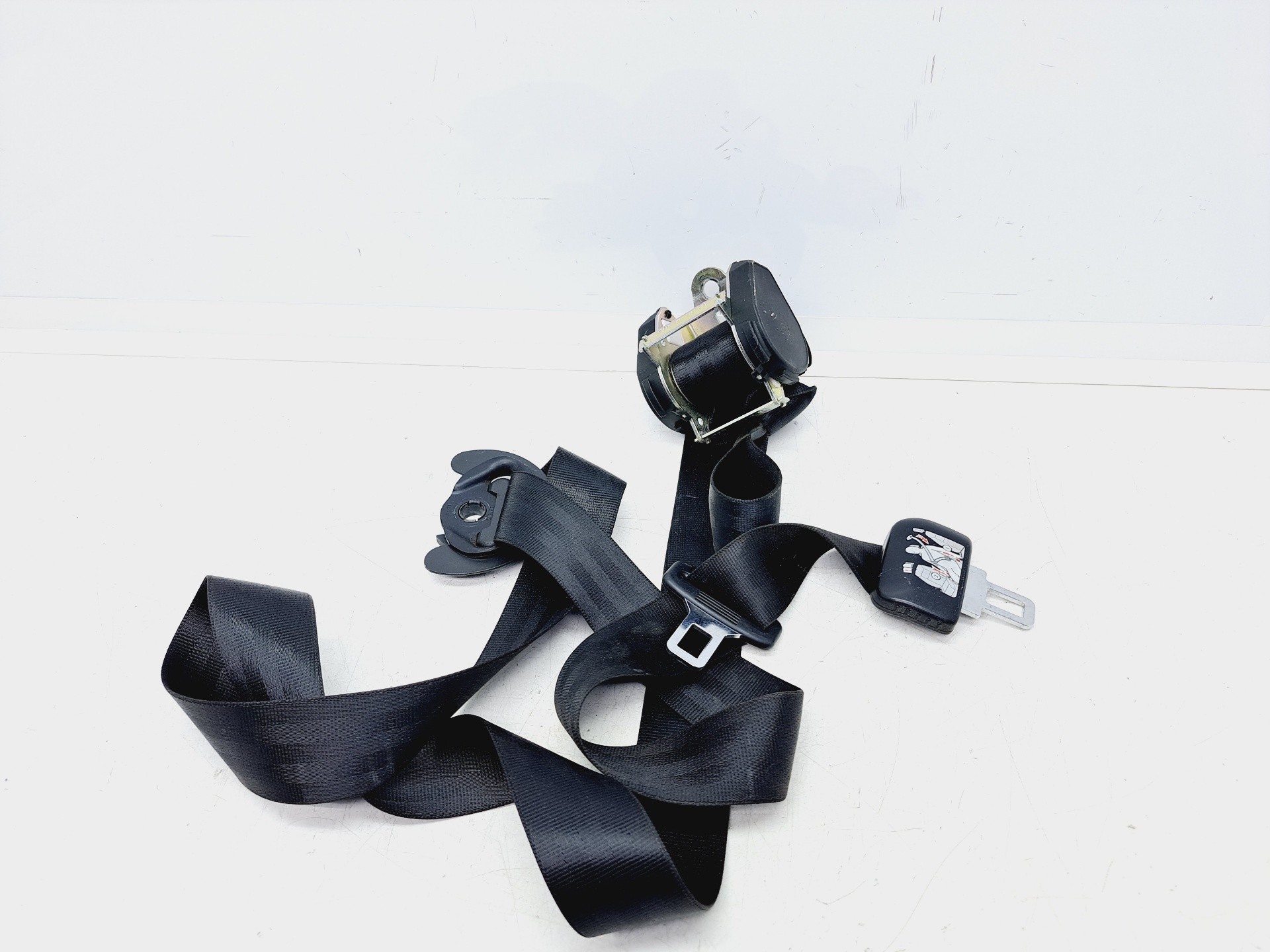 Recambio de cinturon seguridad trasero central para volkswagen touran (1t3) referencia OEM IAM 1T0857807C  