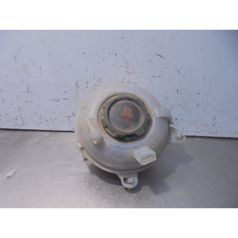 Recambio de deposito expansion para audi a3 sportback (8vf) 30 tdi design referencia OEM IAM 5Q0121407  