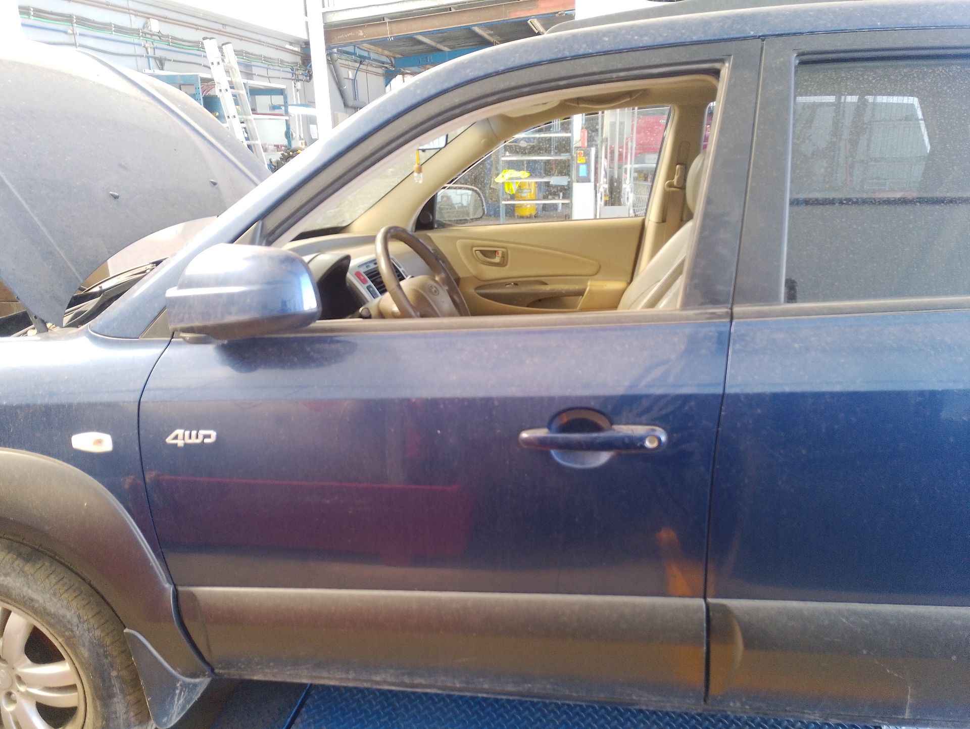 Recambio de puerta delantera izquierda para hyundai tucson (jm) 2.0 crdi a las 4 ruedas referencia OEM IAM 760032E000  