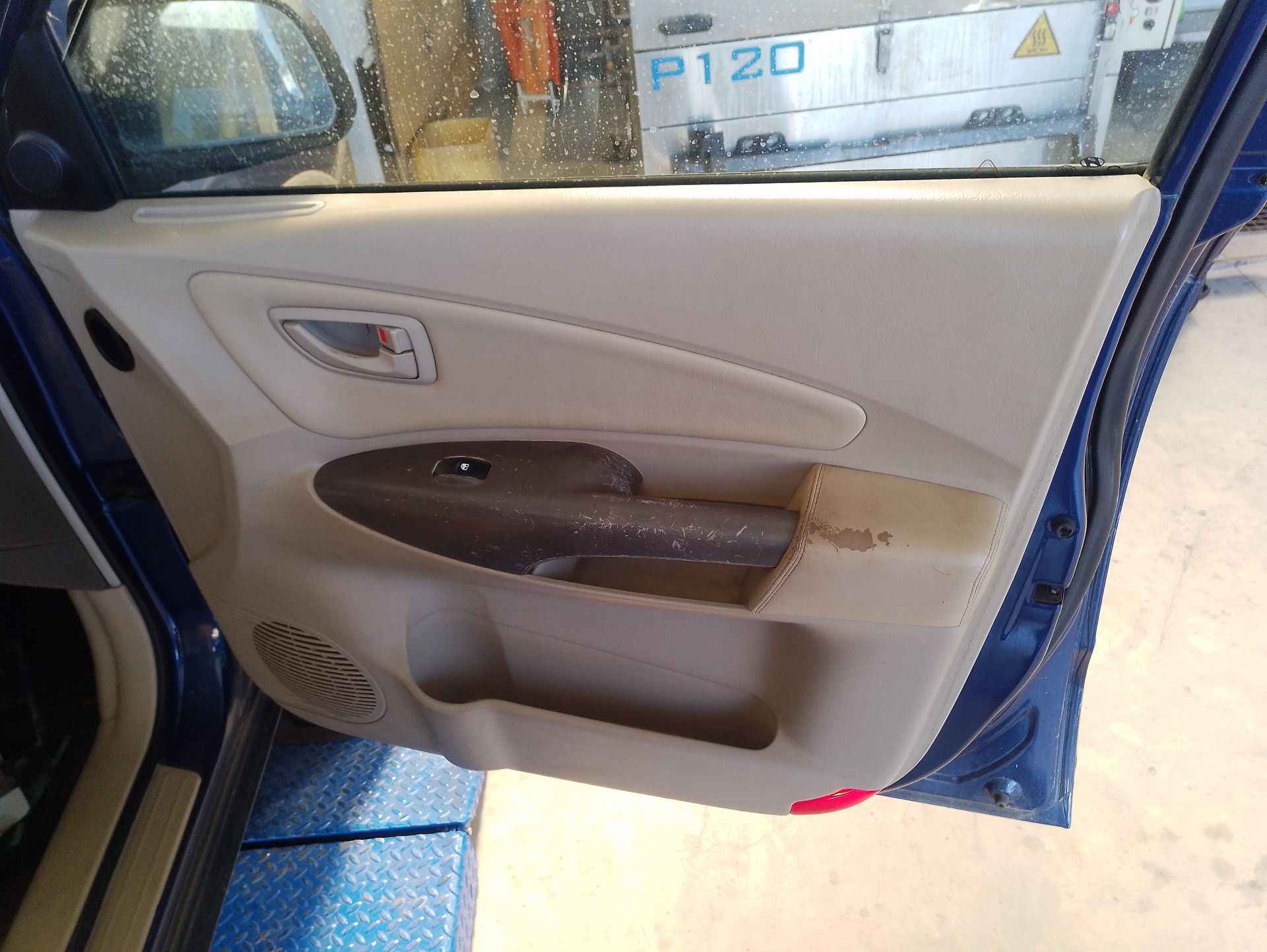 Recambio de guarnecido puerta delantera derecha para hyundai tucson (jm) 2.0 crdi a las 4 ruedas referencia OEM IAM   