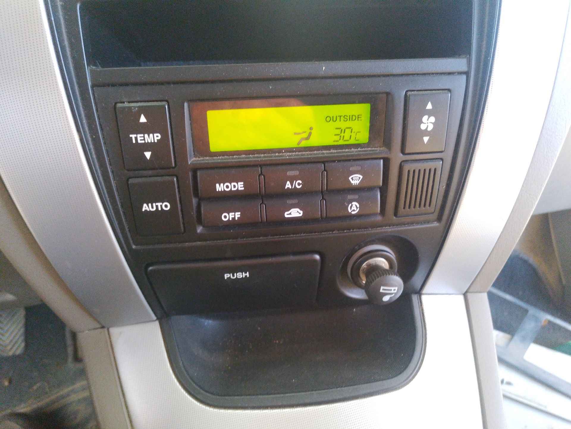 Recambio de mando climatizador para hyundai tucson (jm) 2.0 crdi a las 4 ruedas referencia OEM IAM   