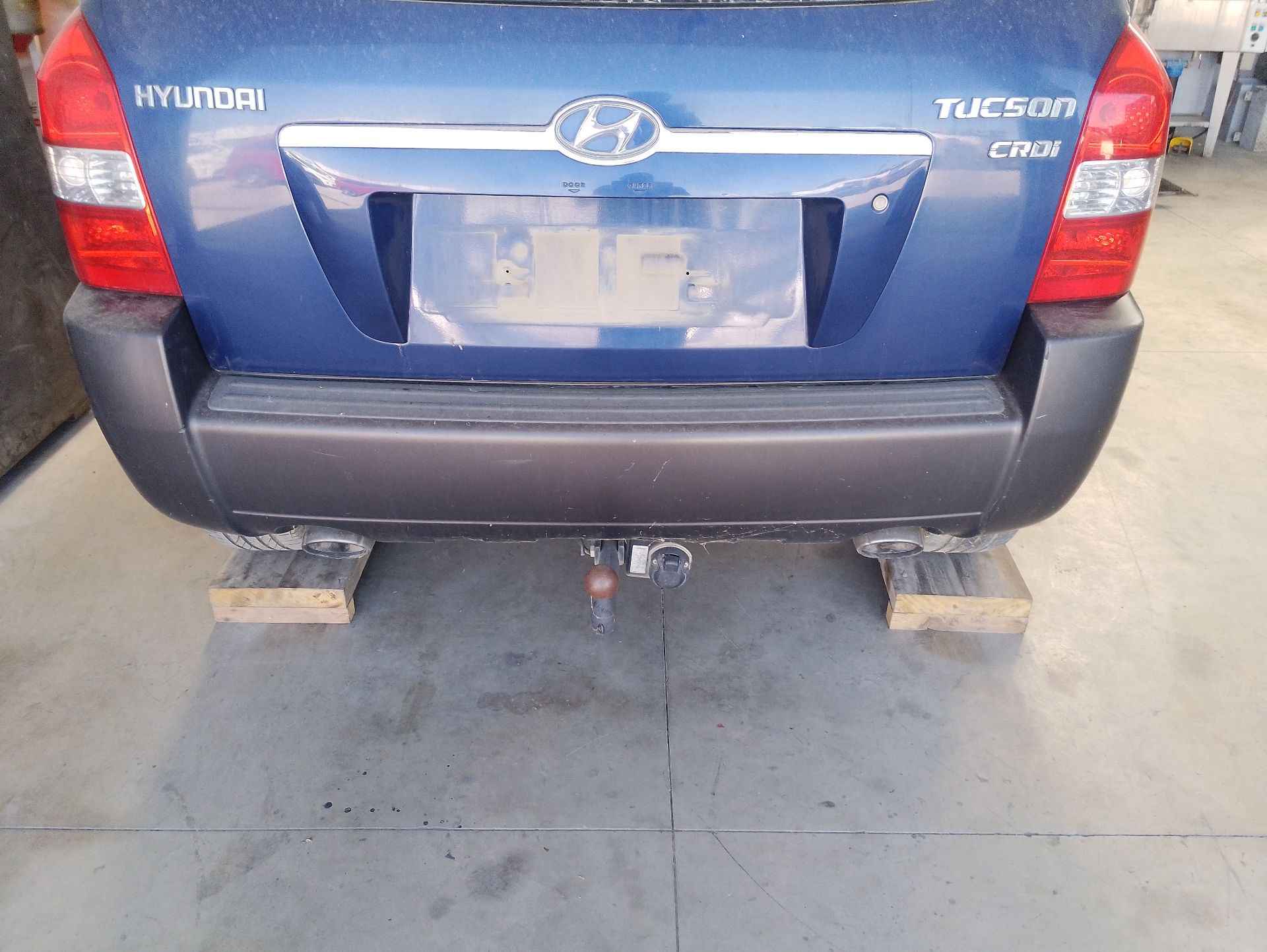 Recambio de paragolpes trasero para hyundai tucson (jm) 2.0 crdi a las 4 ruedas referencia OEM IAM 866102E030  