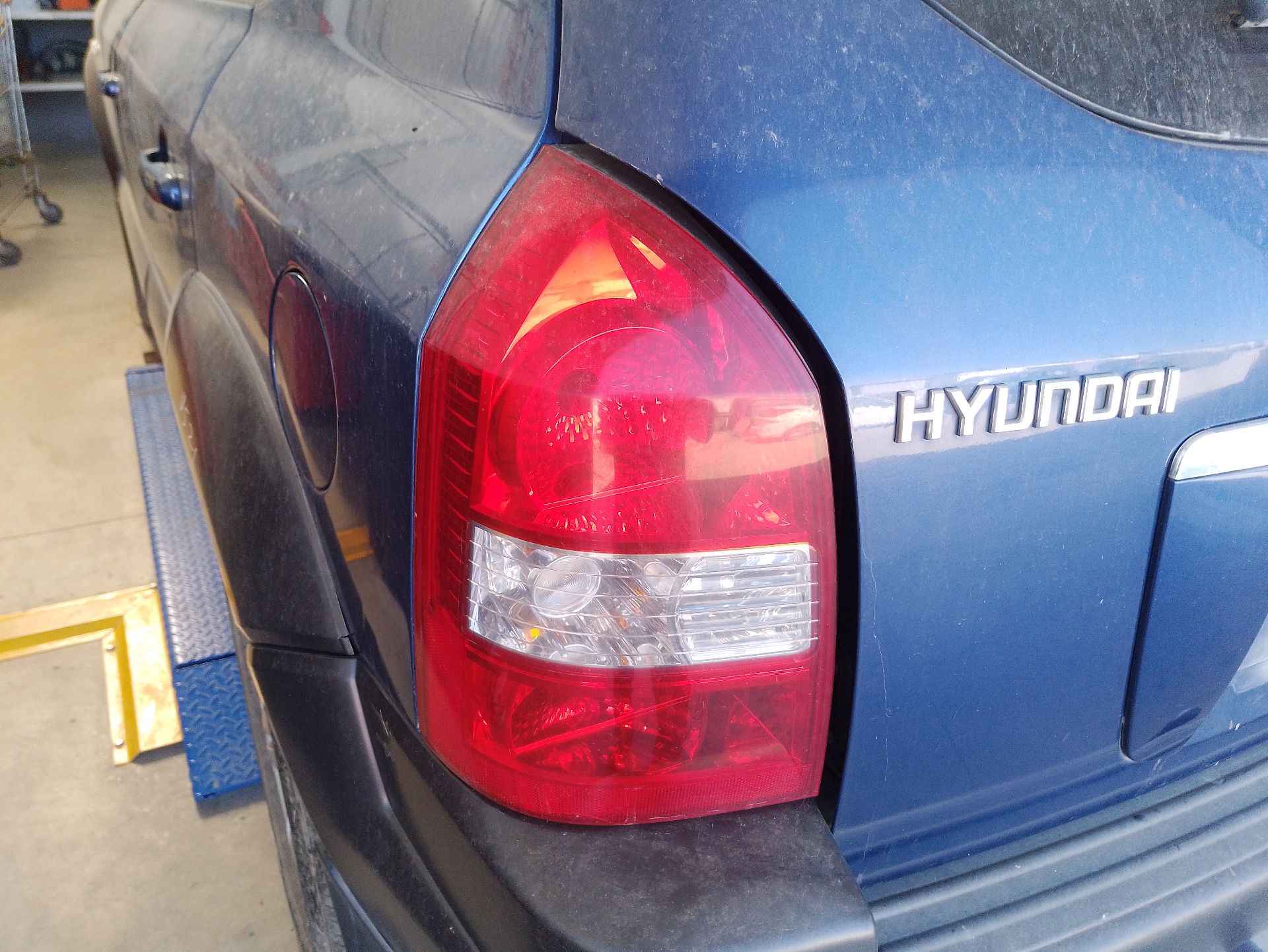 Recambio de piloto trasero izquierdo para hyundai tucson (jm) 2.0 crdi a las 4 ruedas referencia OEM IAM 924102E010 / 924012E010