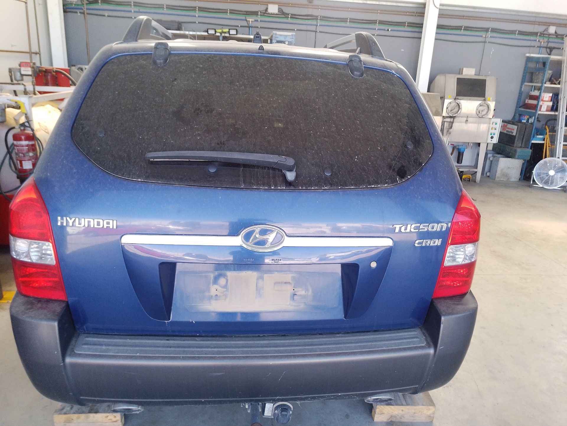 Recambio de porton trasero para hyundai tucson (jm) 2.0 crdi a las 4 ruedas referencia OEM IAM 737002E050  