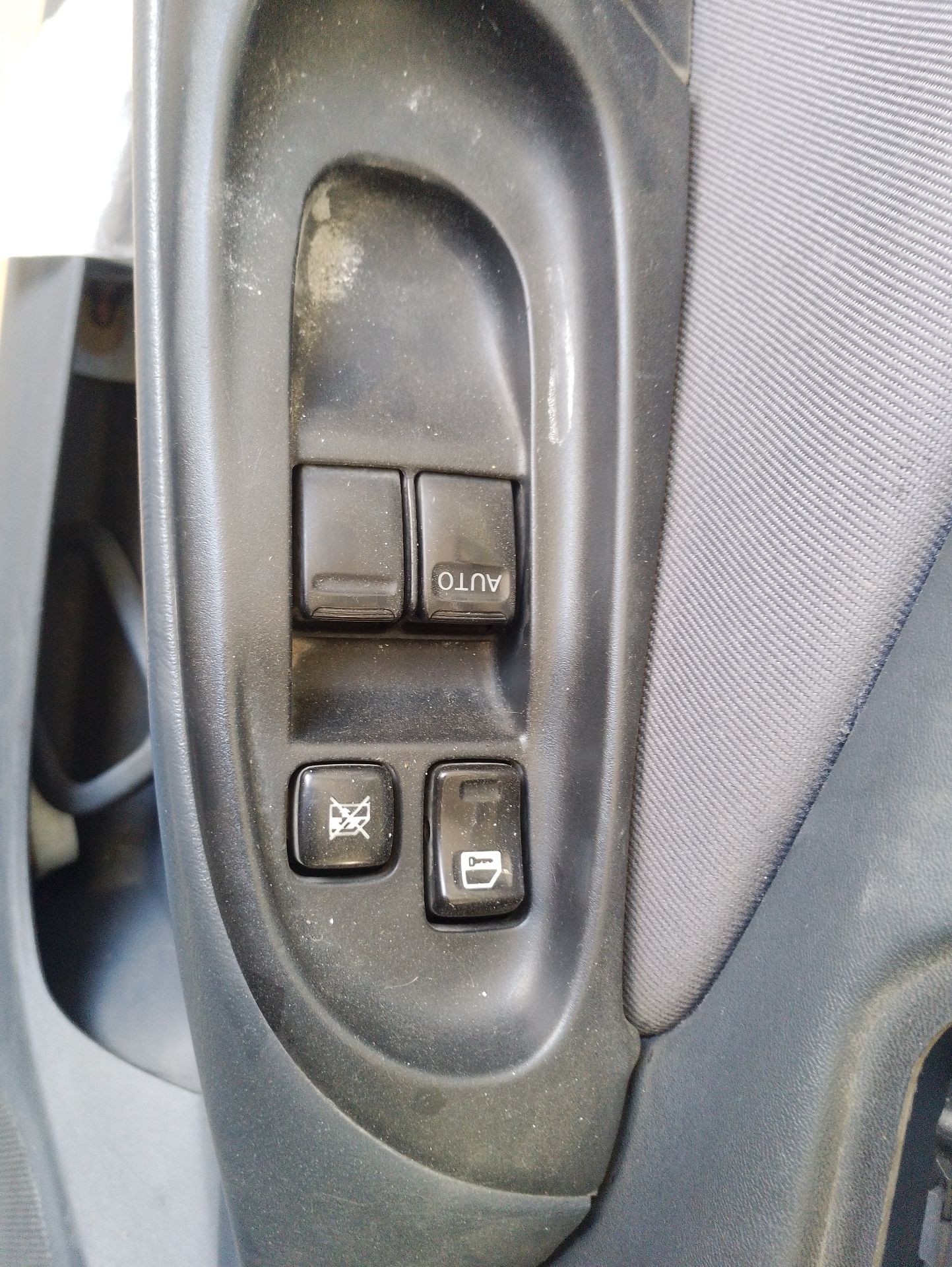 Recambio de mando elevalunas delantero izquierdo para citroën c3 i (fc_, fn_) 1.4 hdi referencia OEM IAM 6554L7  