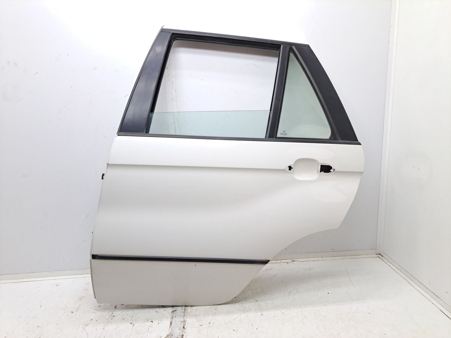 Recambio de puerta trasera izquierda para bmw x5 (e53) referencia OEM IAM   