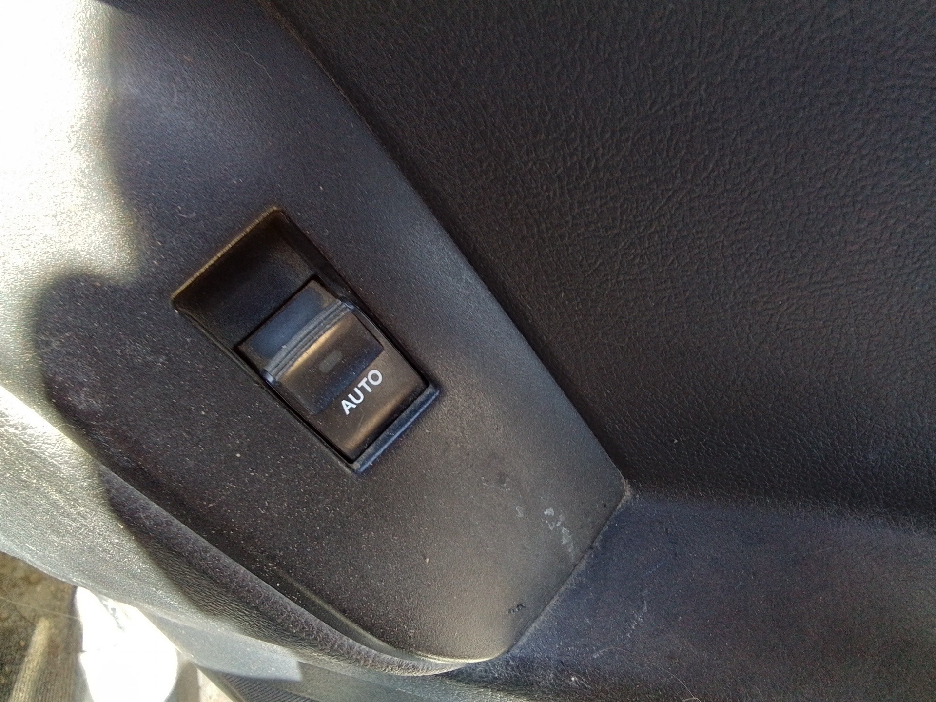 Recambio de mando elevalunas trasero derecho para toyota land cruiser (j15) basis referencia OEM IAM   