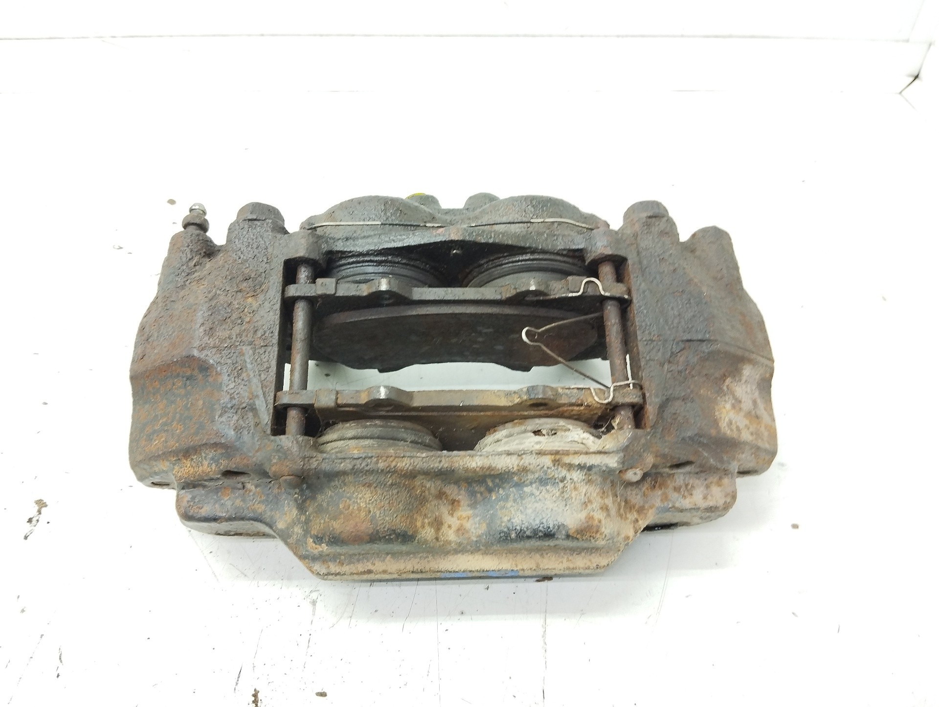 Recambio de pinza de freno delantera izquierda para toyota land cruiser (j15) basis referencia OEM IAM  4775060300 