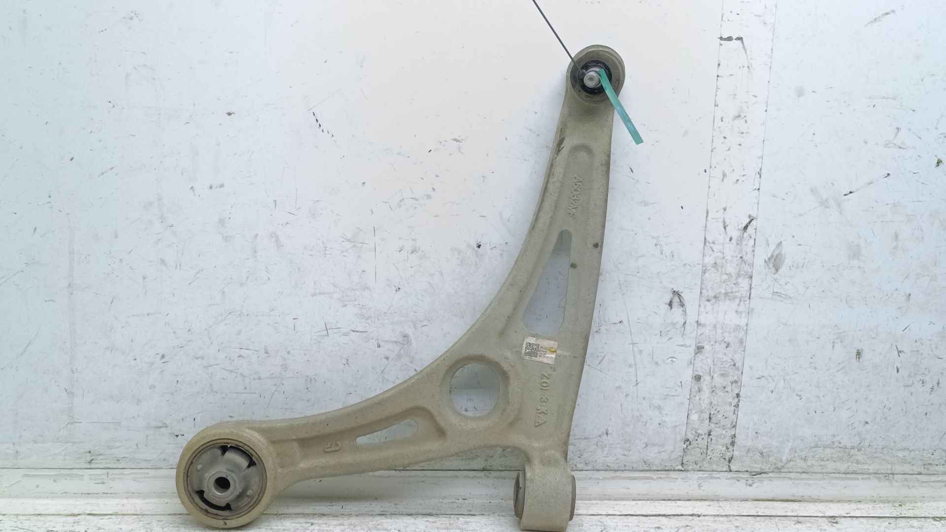 Recambio de brazo suspension inferior delantero izquierdo para kia niro e-niro concept referencia OEM IAM 54500G2100  
