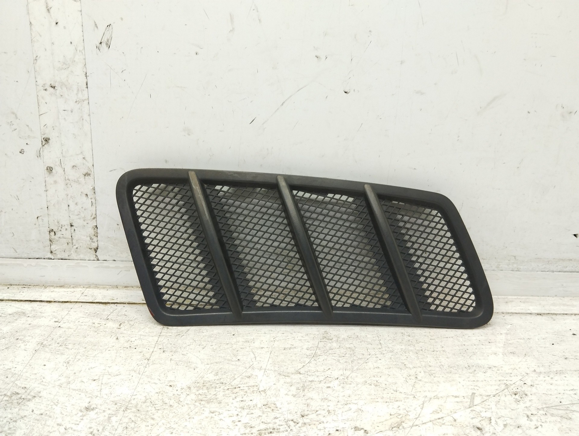 Recambio de rejilla paragolpes derecha para mercedes-benz clase gle (w166) gle 350 d 4matic referencia OEM IAM A1668801505  