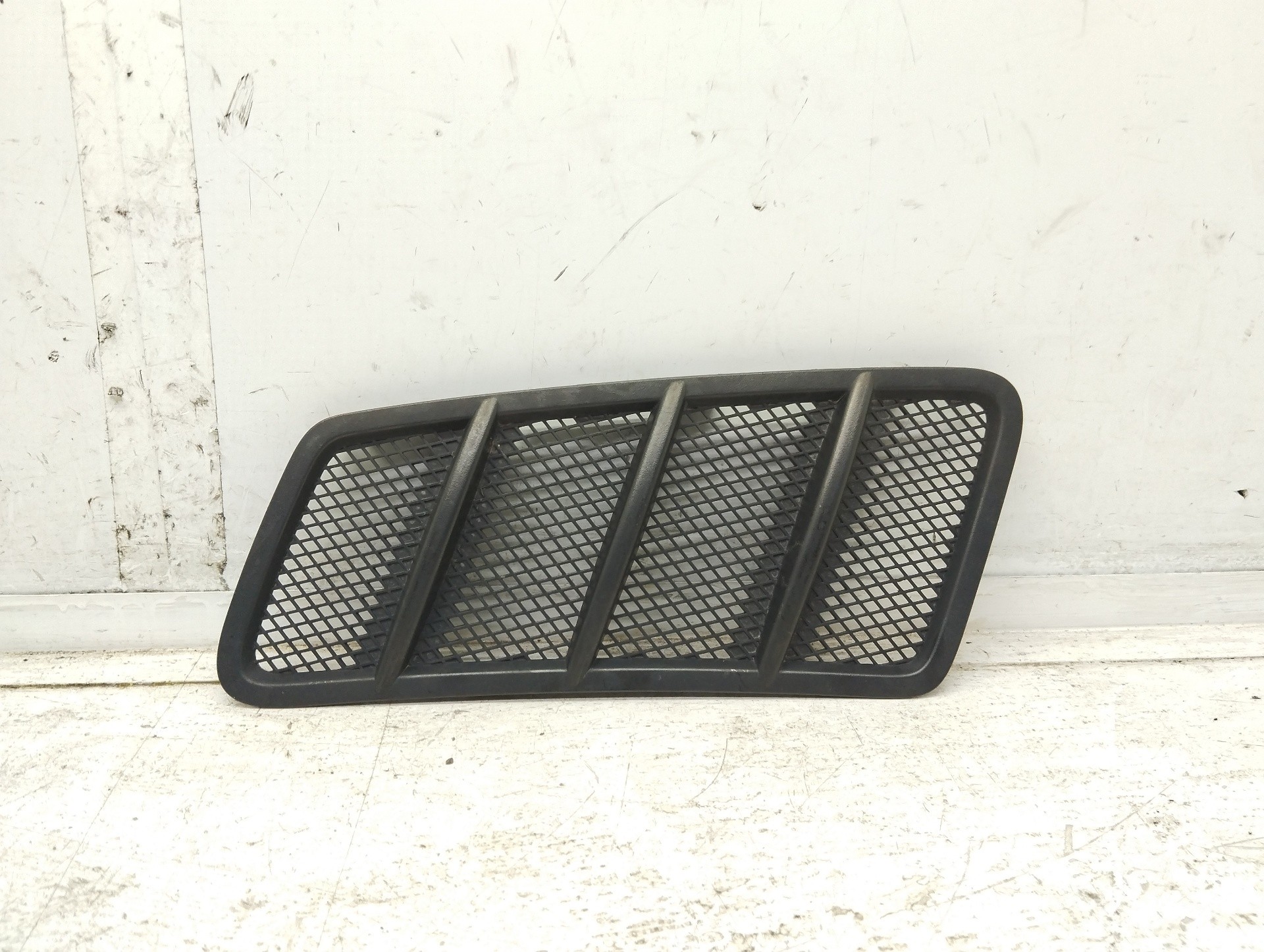 Recambio de rejilla paragolpes izquierda para mercedes-benz clase gle (w166) gle 350 d 4matic referencia OEM IAM A1668800105  