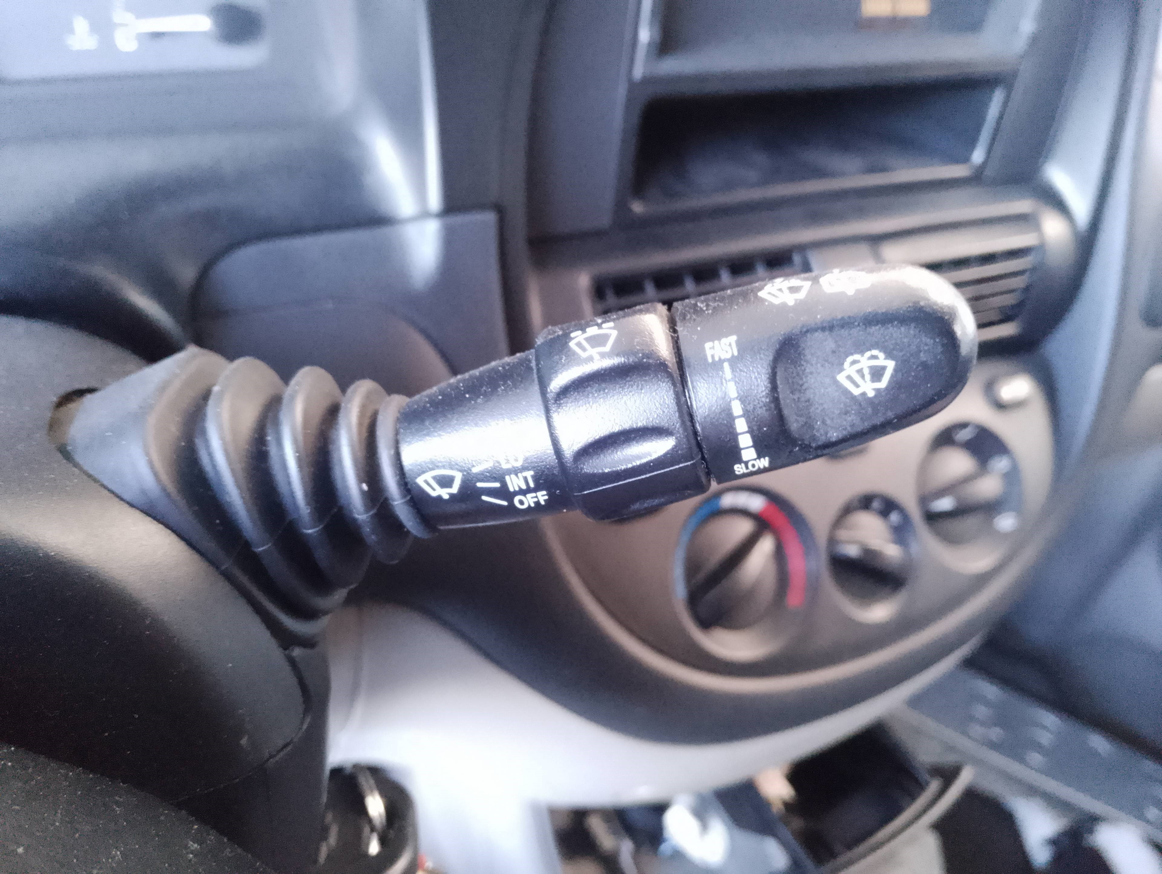 Recambio de mando limpia para chevrolet tacuma se referencia OEM IAM   