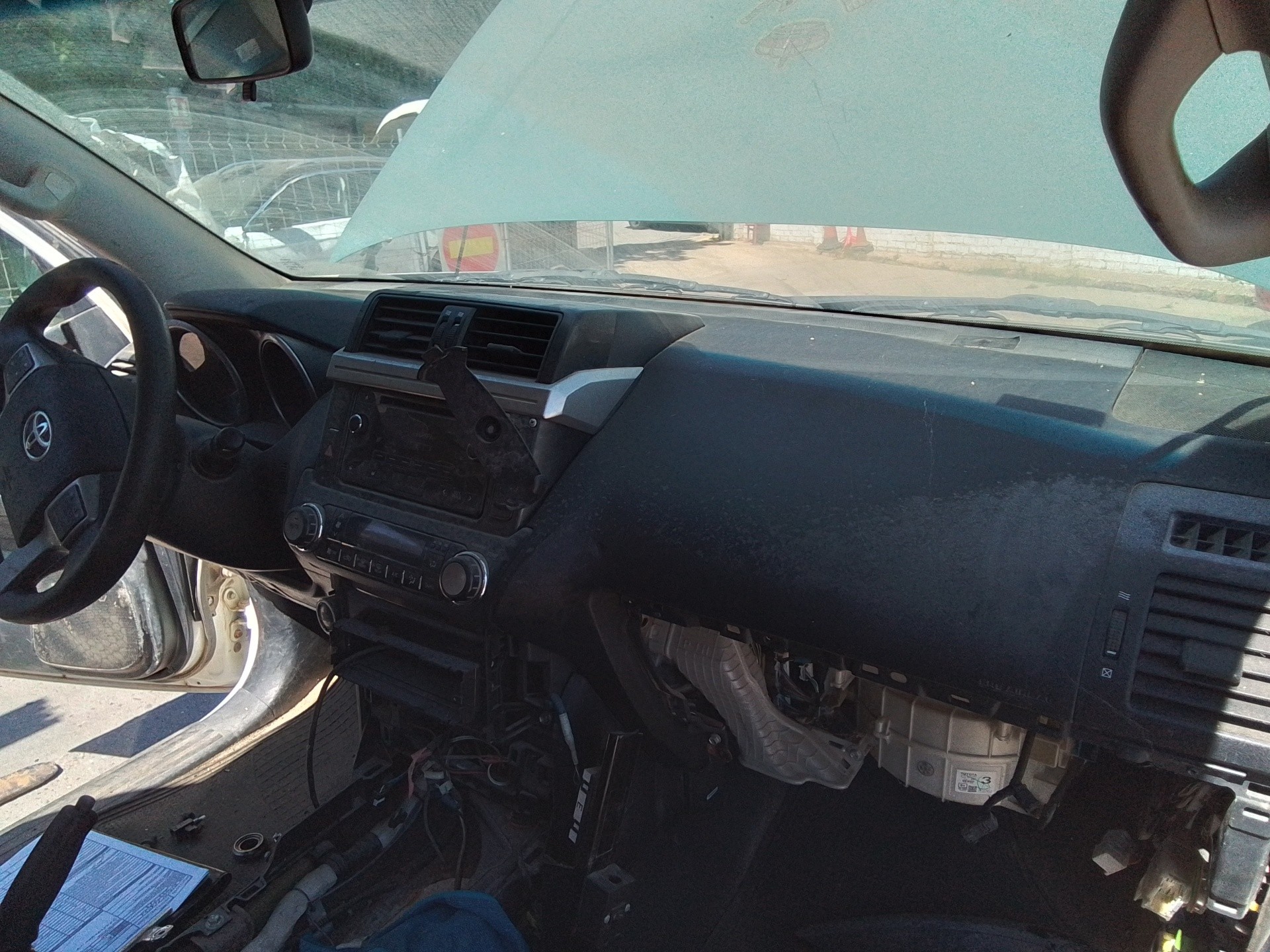 Recambio de salpicadero para toyota land cruiser (j15) basis referencia OEM IAM   