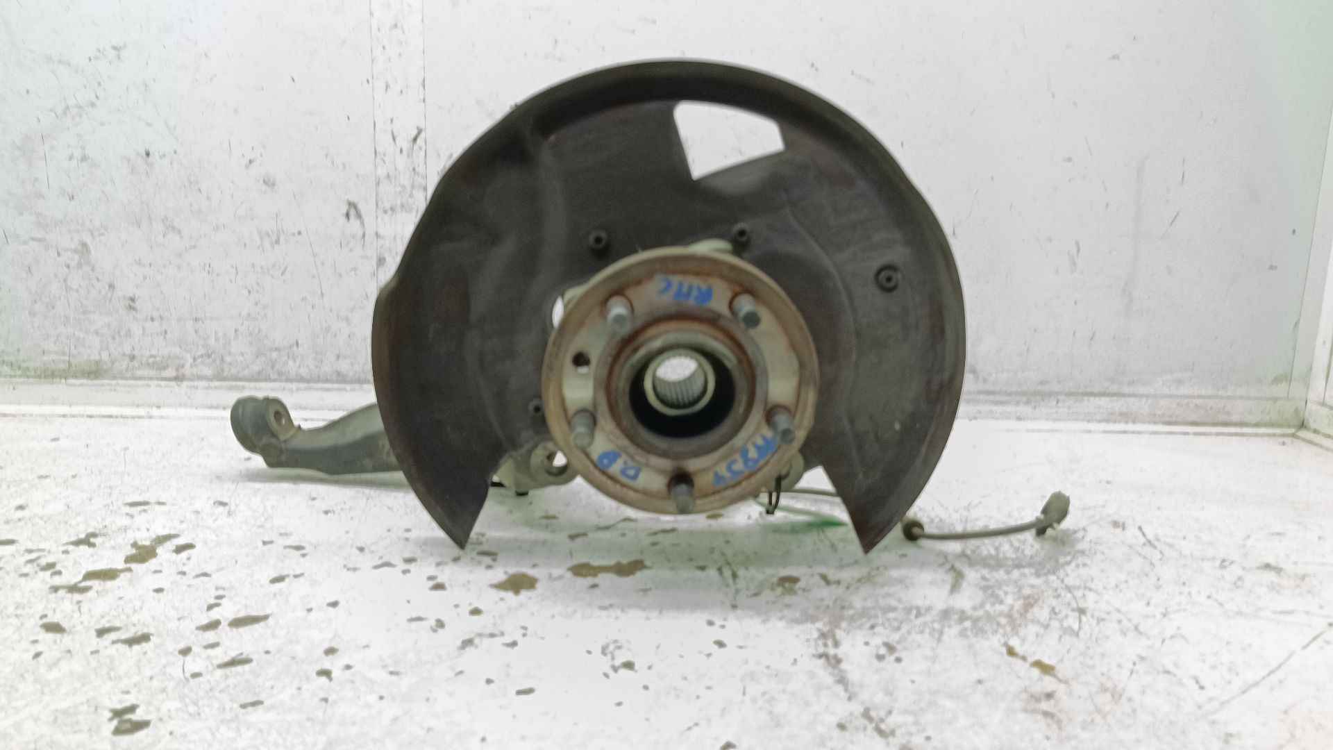 Recambio de mangueta delantera derecha para land rover discovery v6 td edition 60 yrs referencia OEM IAM   