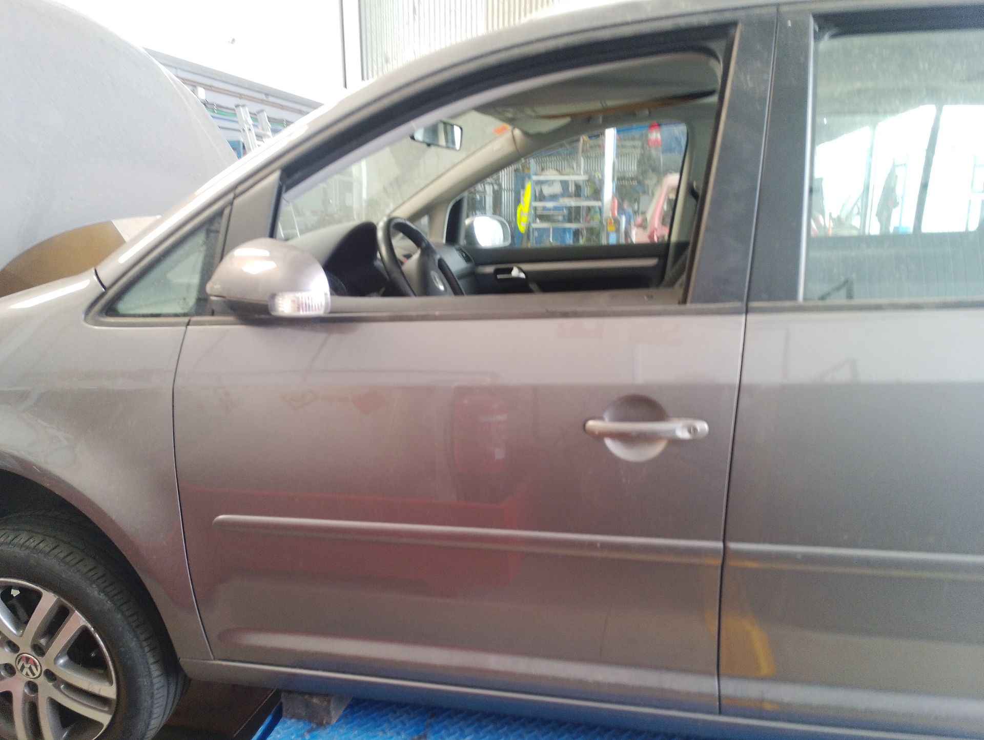 Recambio de puerta delantera izquierda para volkswagen touran (1t1, 1t2) 1.4 tsi referencia OEM IAM 1T0831055AB  