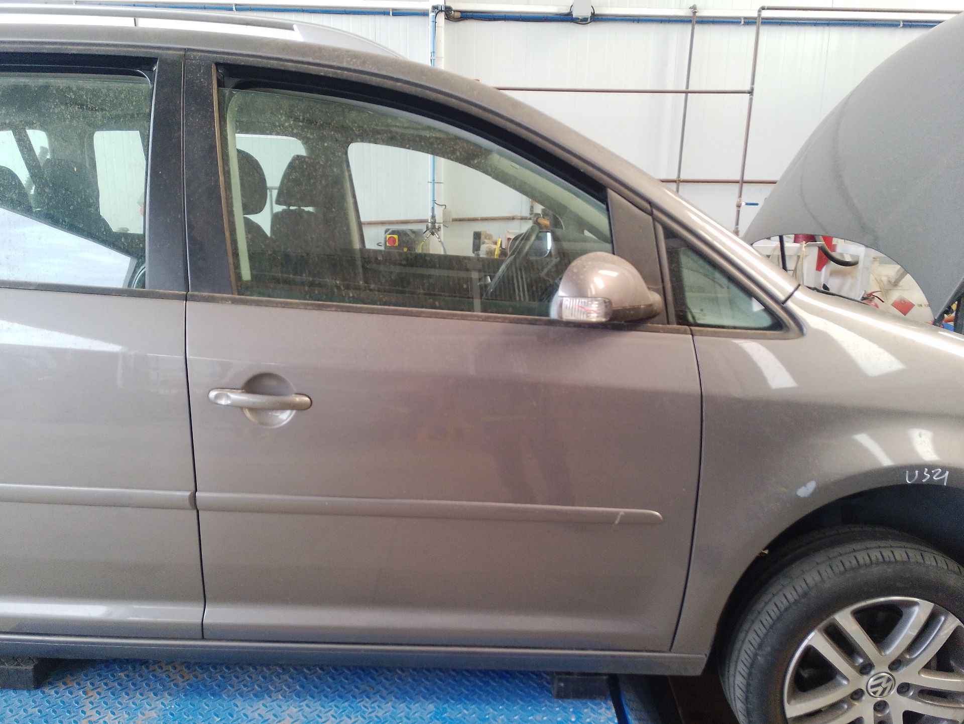 Recambio de puerta delantera derecha para volkswagen touran (1t1, 1t2) 1.4 tsi referencia OEM IAM 1T0831056AB  