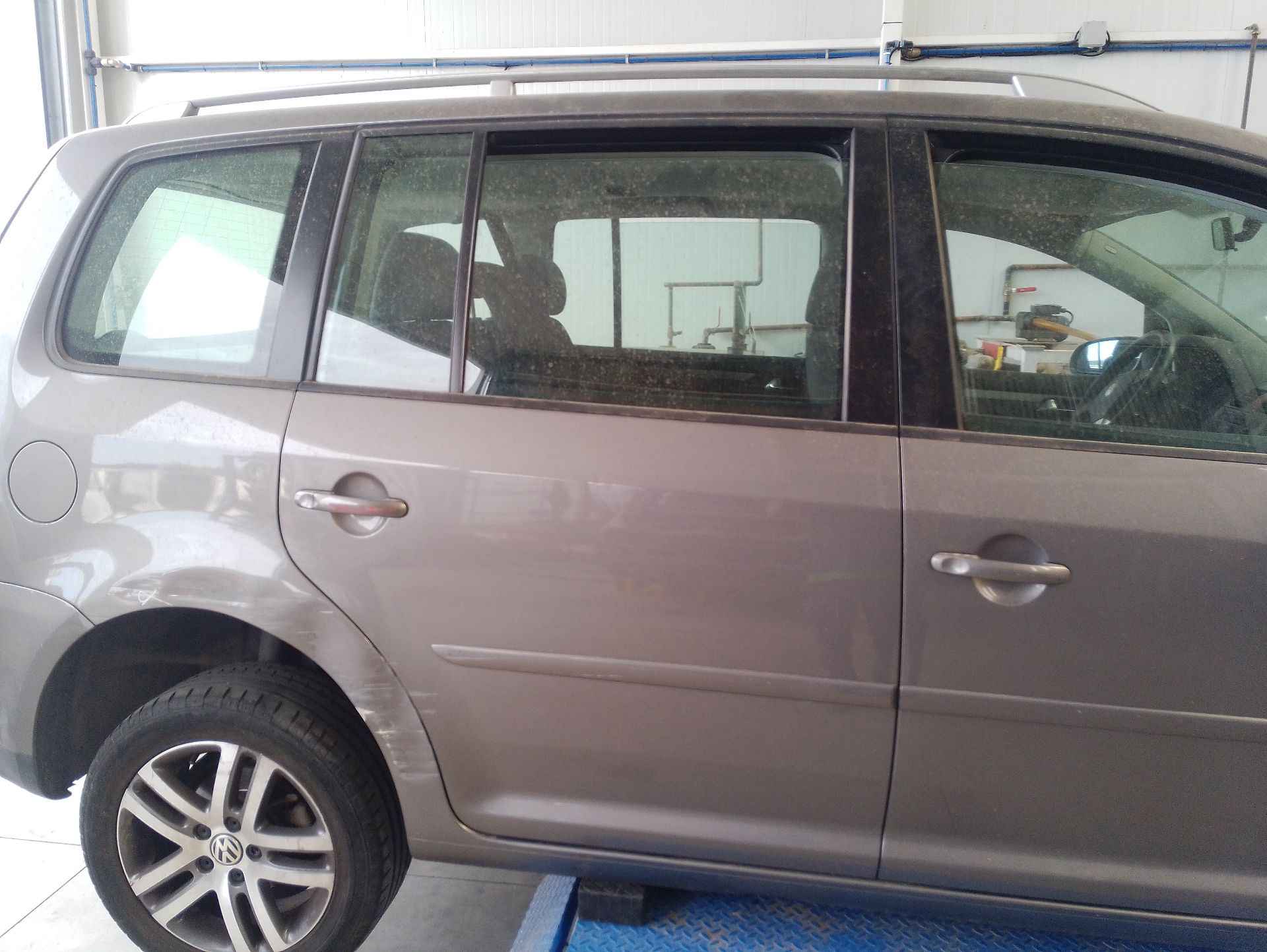 Recambio de puerta trasera derecha para volkswagen touran (1t1, 1t2) 1.4 tsi referencia OEM IAM 1T0833056S  