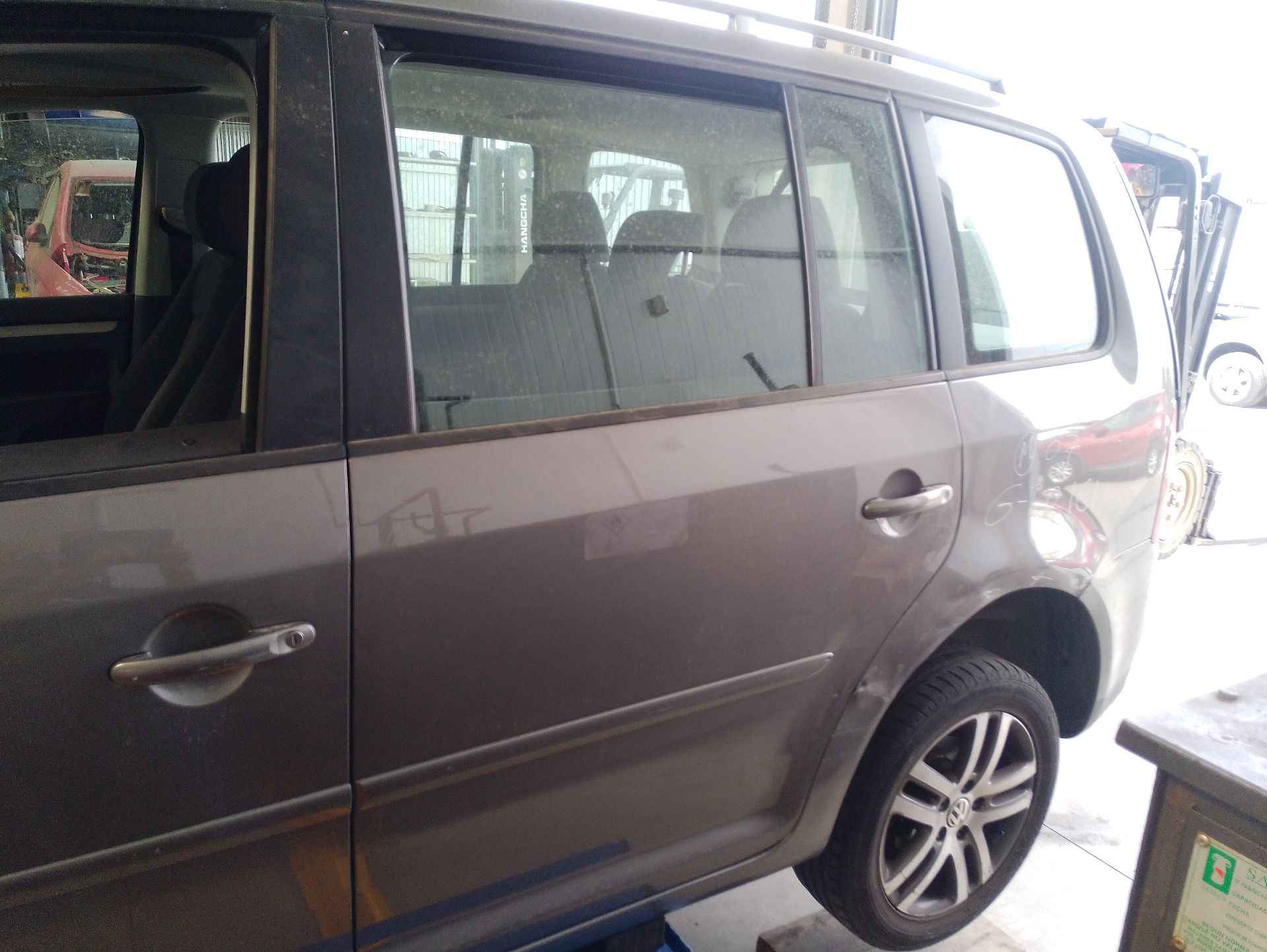 Recambio de puerta trasera izquierda para volkswagen touran (1t1, 1t2) 1.4 tsi referencia OEM IAM 1T0833055S  