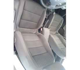 ASIENTO DELANTERO IZQUIERDO 