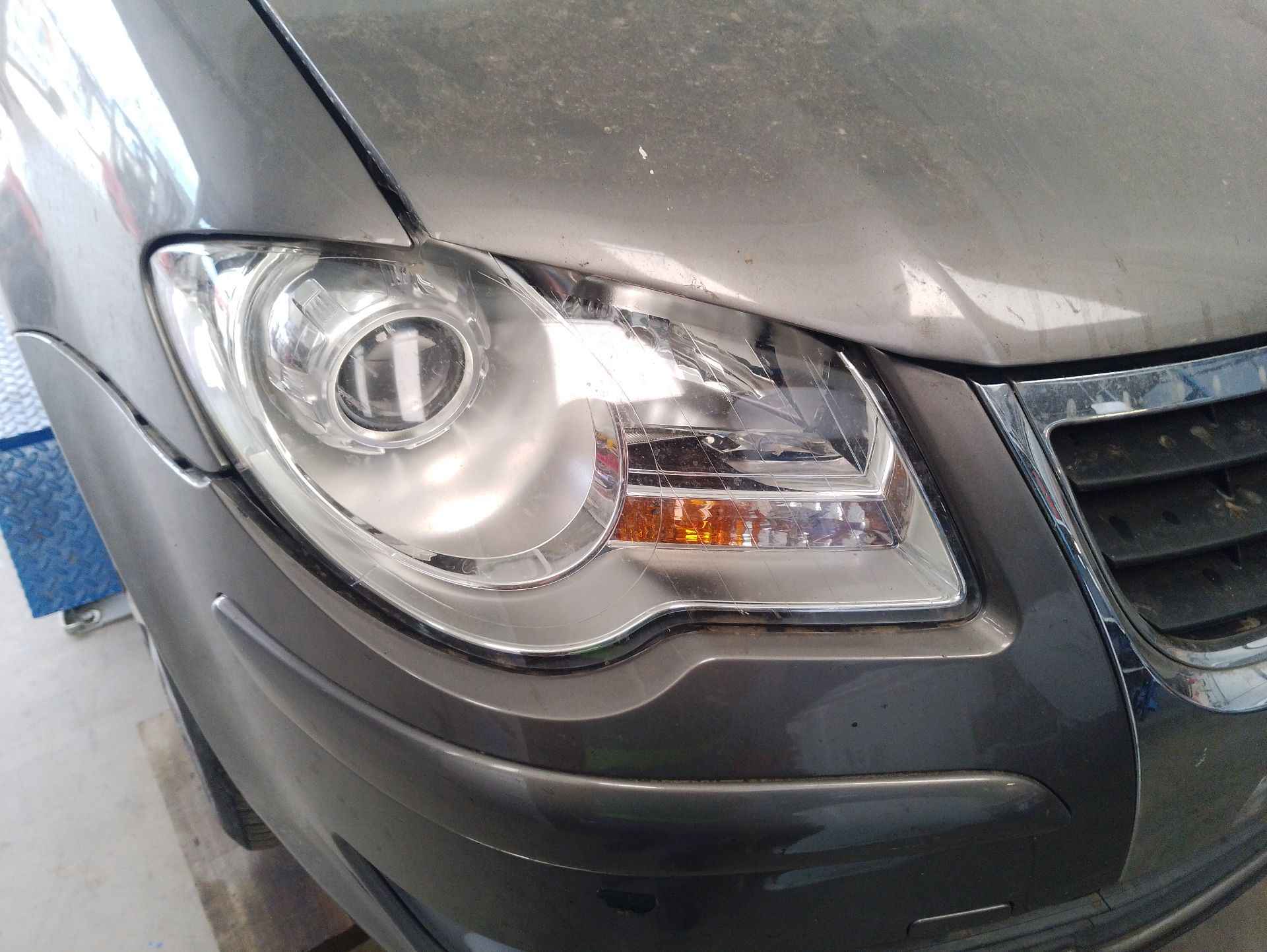 Recambio de faro derecho para volkswagen touran (1t1, 1t2) 1.4 tsi referencia OEM IAM 1T0941006R / 1T0941006P / 2K0941006D  