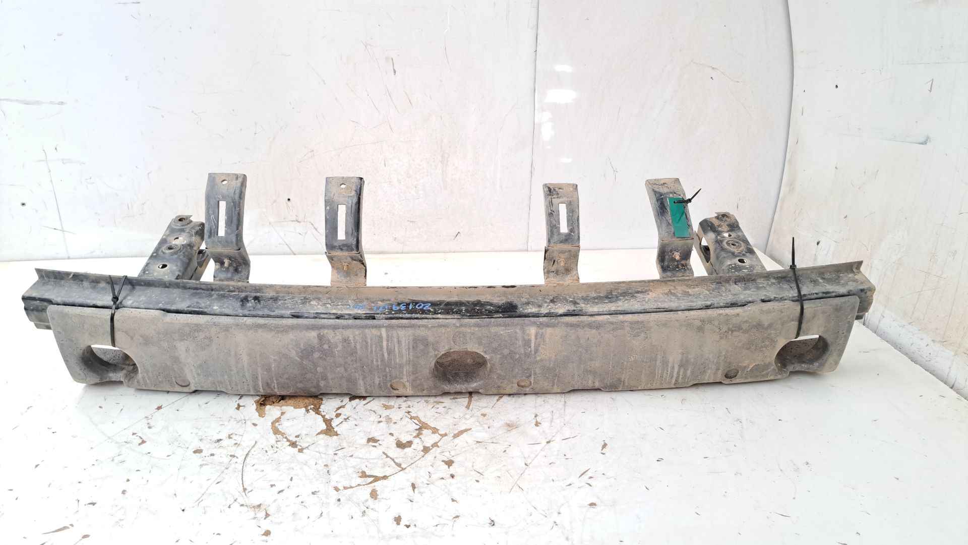 Recambio de refuerzo paragolpes trasero para hyundai tucson (jm) 2.0 a las 4 ruedas referencia OEM IAM 866202E000  