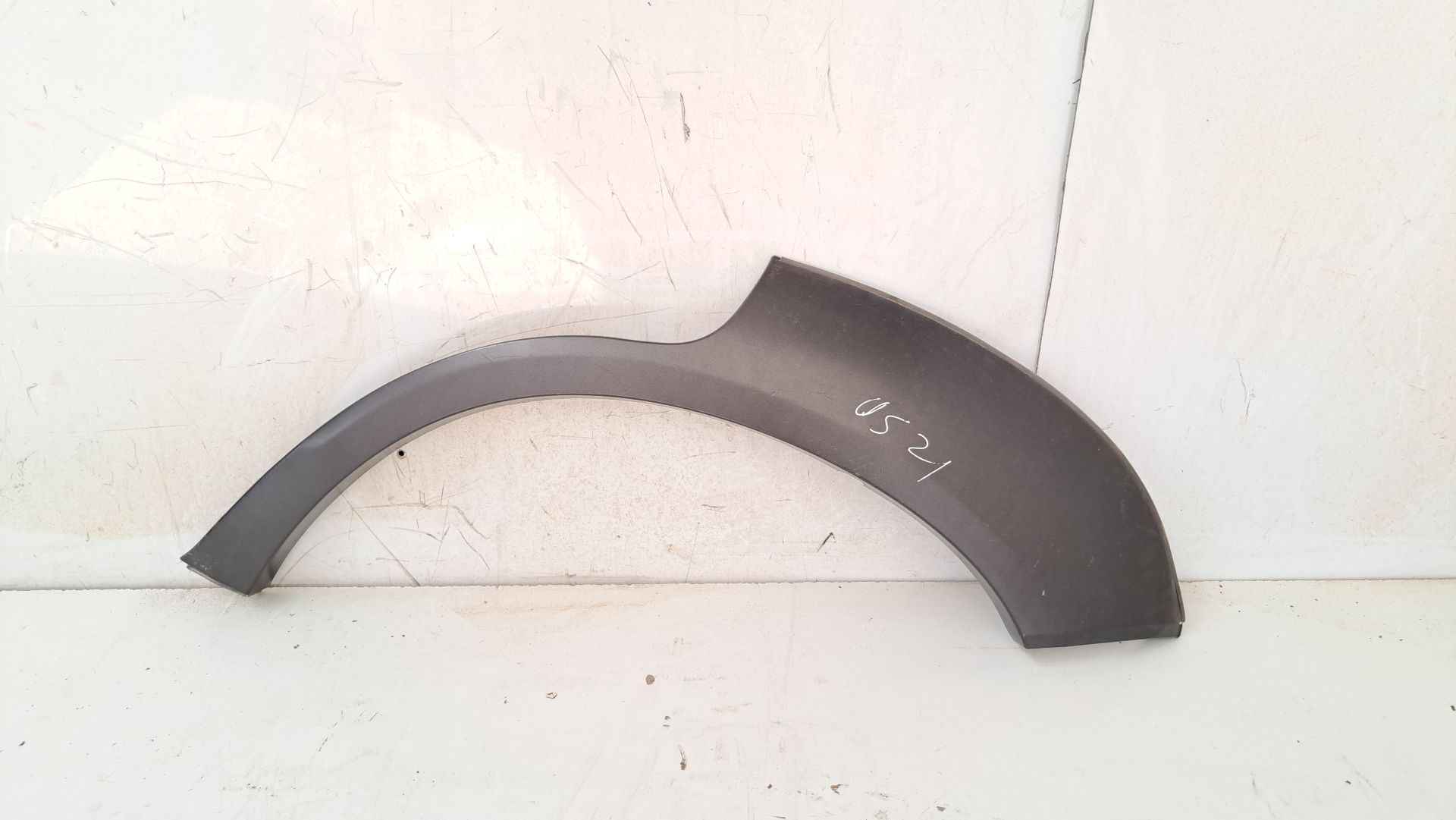 Recambio de aletin trasero izquierdo para hyundai tucson (jm) 2.0 a las 4 ruedas referencia OEM IAM 877412e000  