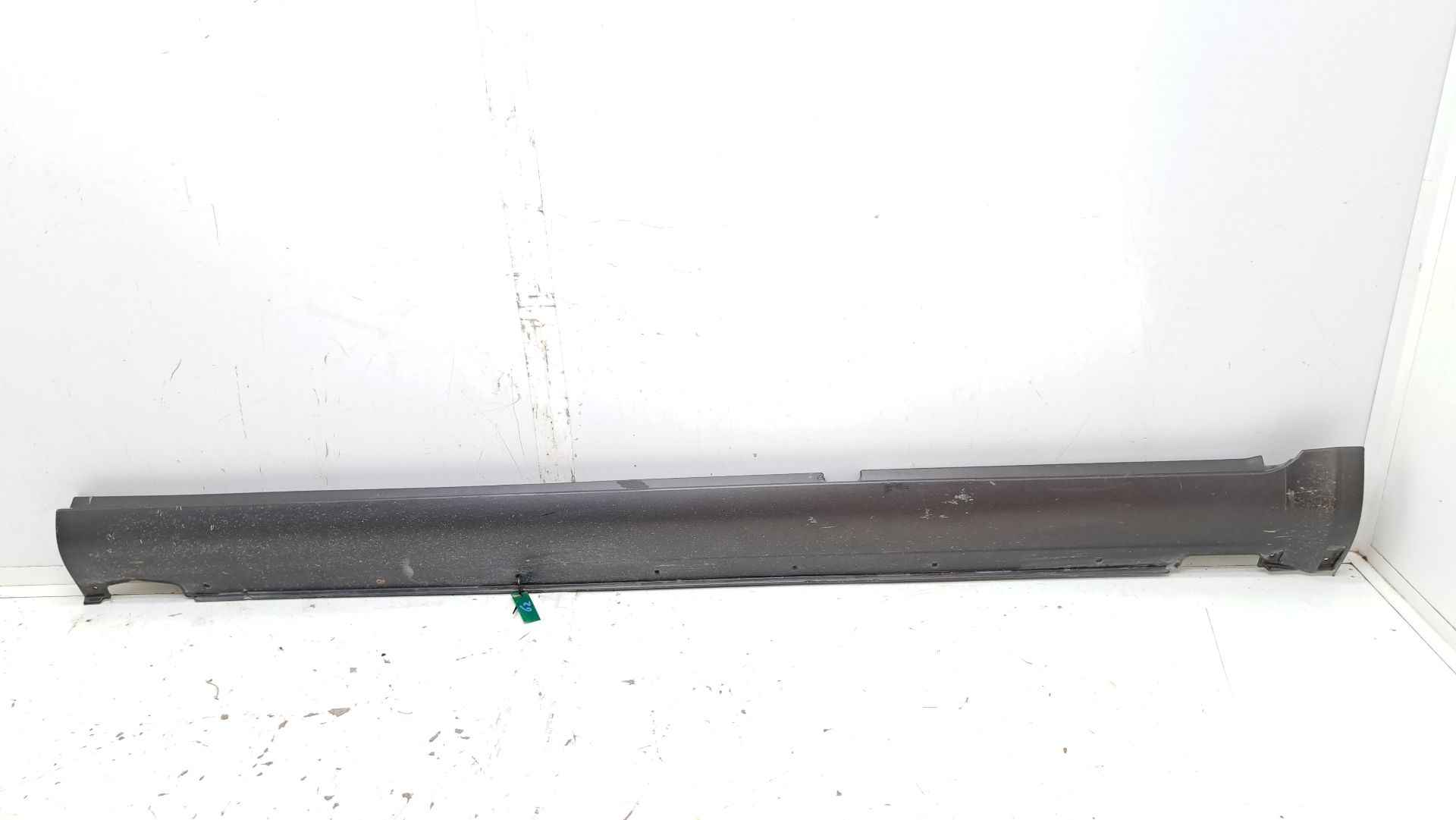 Recambio de faldon lateral para hyundai tucson (jm) 2.0 a las 4 ruedas referencia OEM IAM   