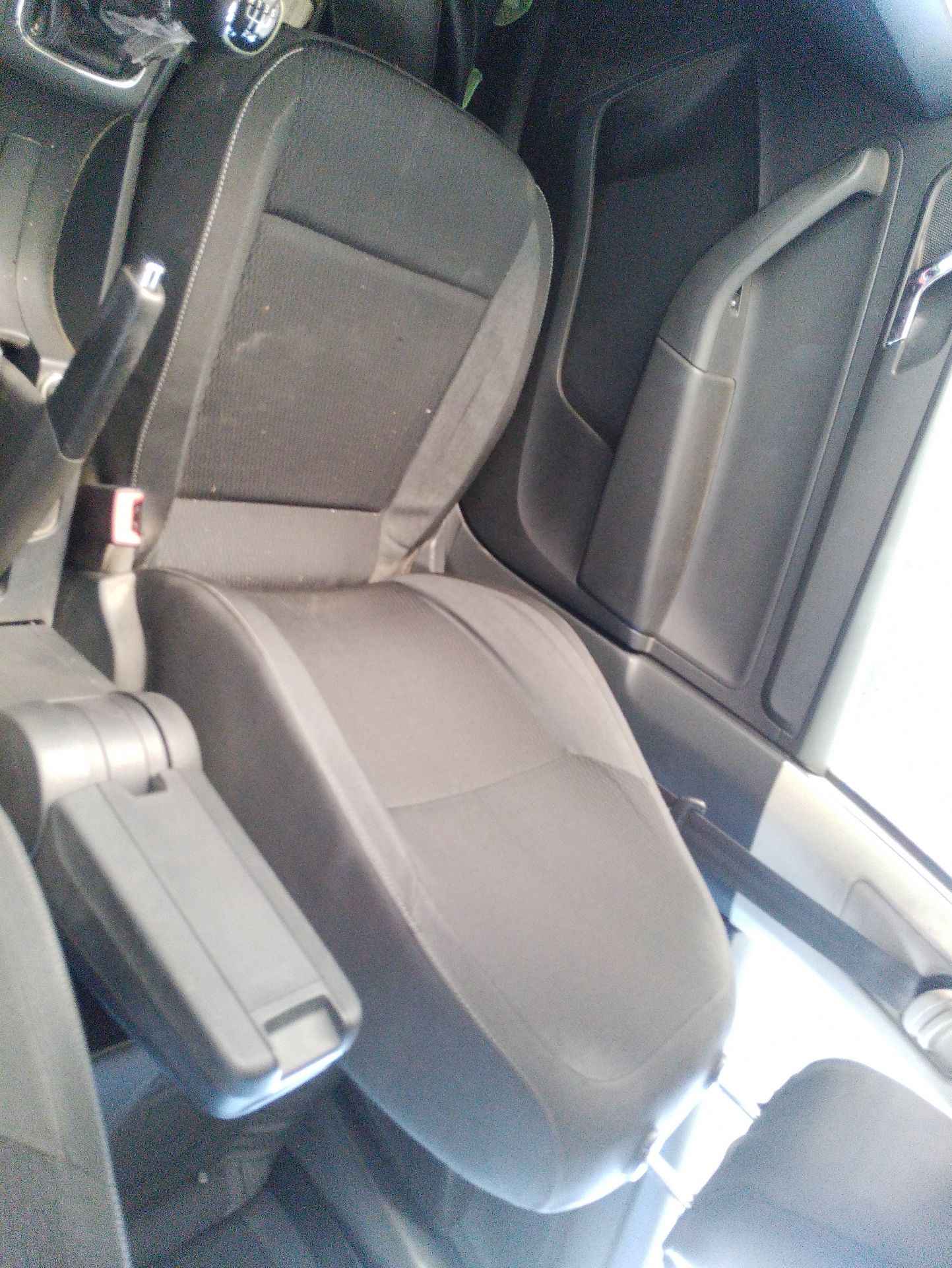 Recambio de asiento delantero derecho para skoda rapid (nh3, nk3, nk6) 1.6 tdi referencia OEM IAM   