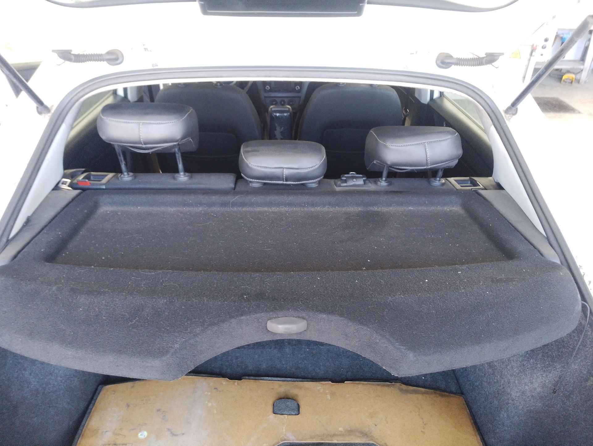 Recambio de bandeja trasera para skoda rapid (nh3, nk3, nk6) 1.6 tdi referencia OEM IAM 5JA867769C6V0  