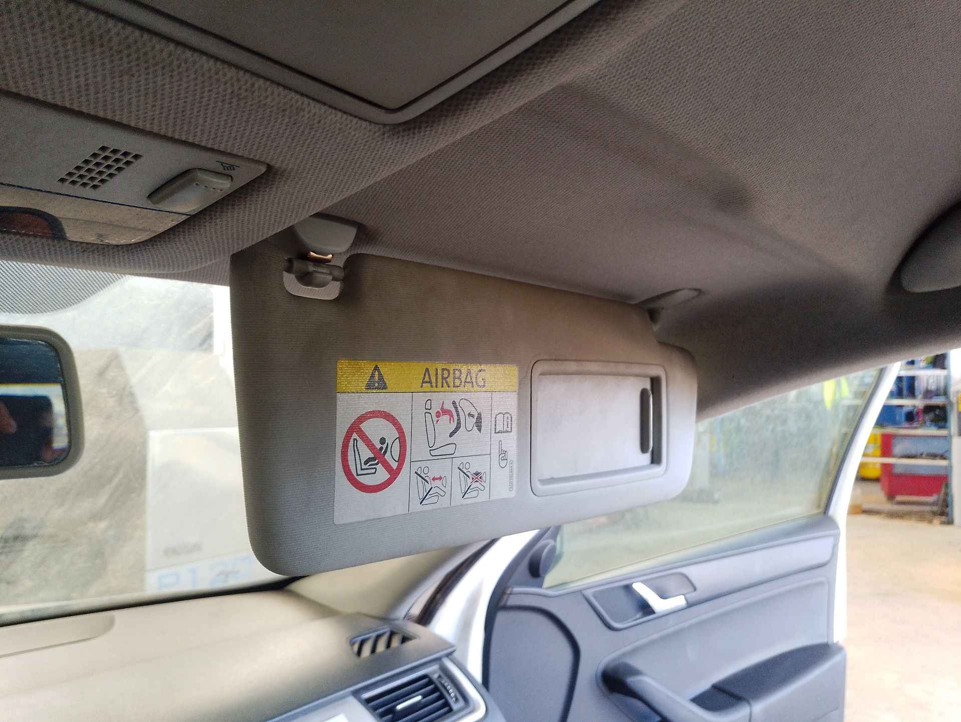 Recambio de parasol derecho para skoda rapid (nh3, nk3, nk6) 1.6 tdi referencia OEM IAM 5G0857552DB2F4  
