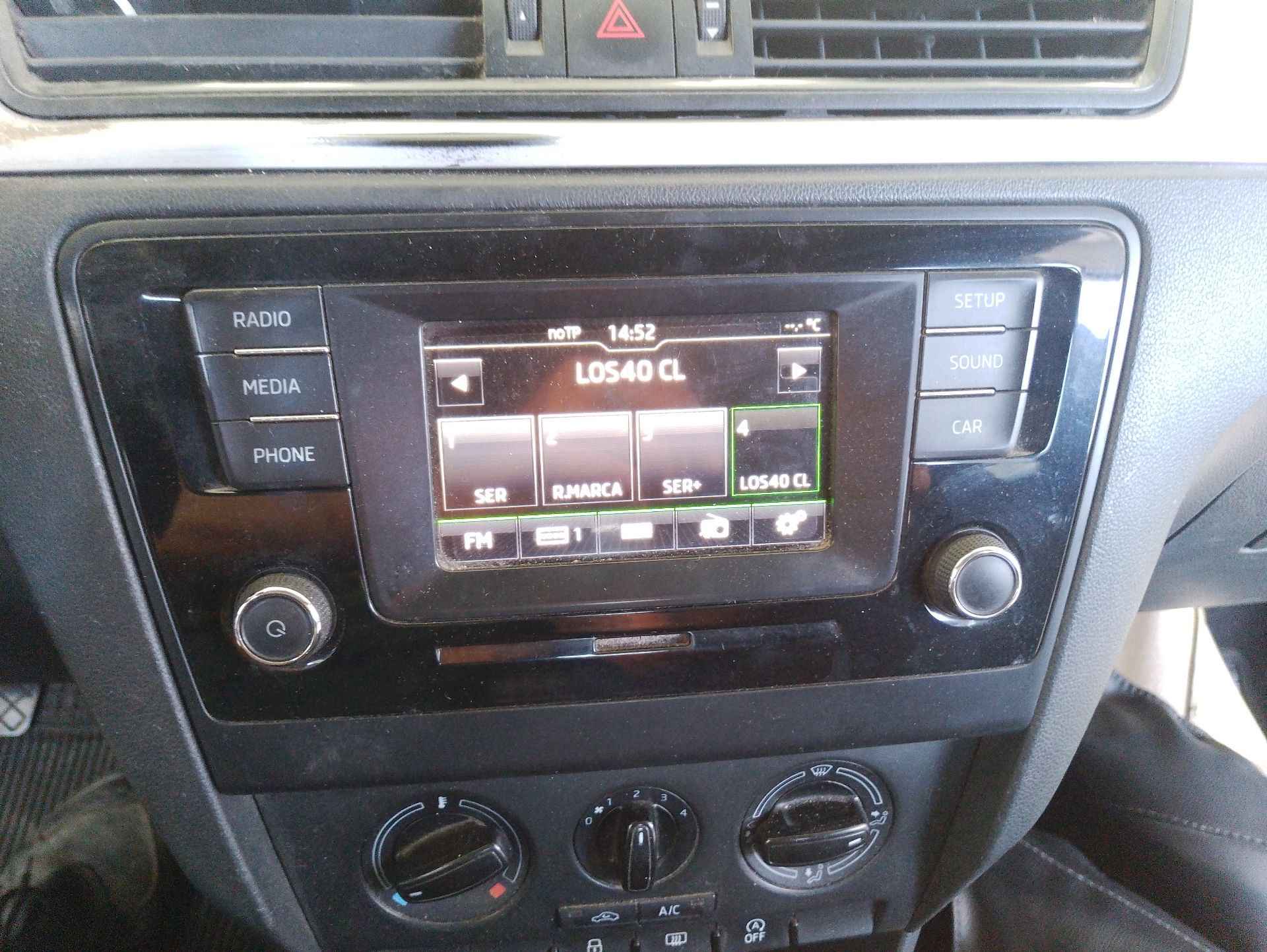 Recambio de sistema audio / radio cd para skoda rapid (nh3, nk3, nk6) 1.6 tdi referencia OEM IAM   