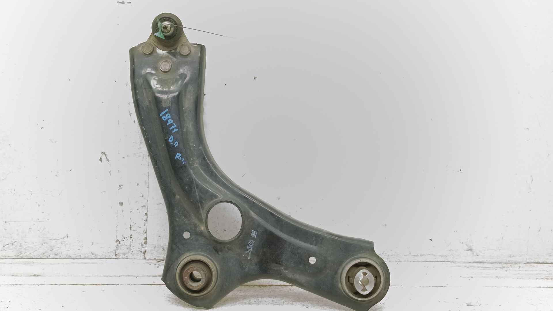 Recambio de brazo suspension inferior delantero derecho para renault captur ii equilibre referencia OEM IAM 545009574R 01192729C