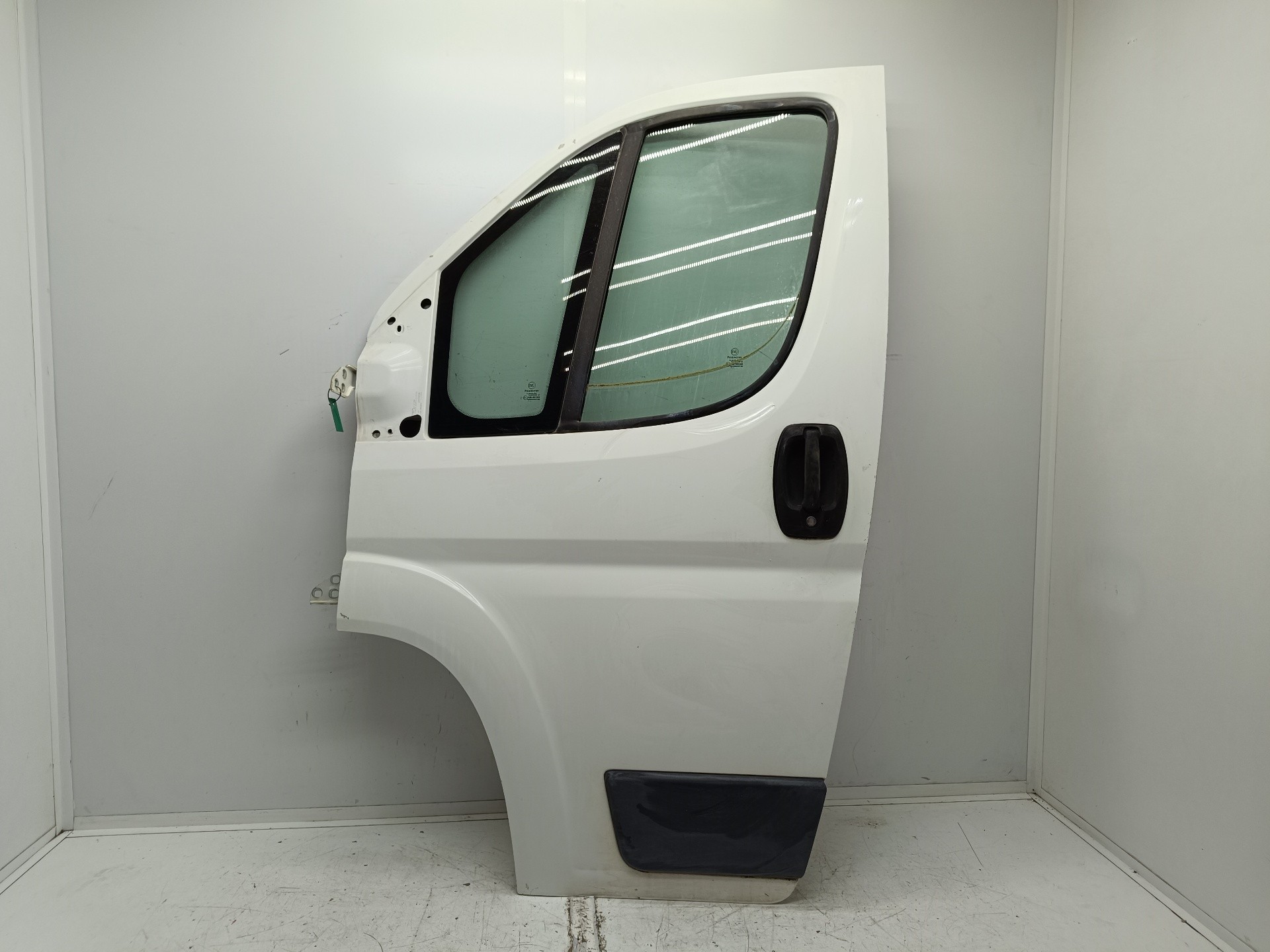 Recambio de puerta delantera izquierda para peugeot boxer caja cerrada (bat. 3450) (333) hdi (330) referencia OEM IAM   