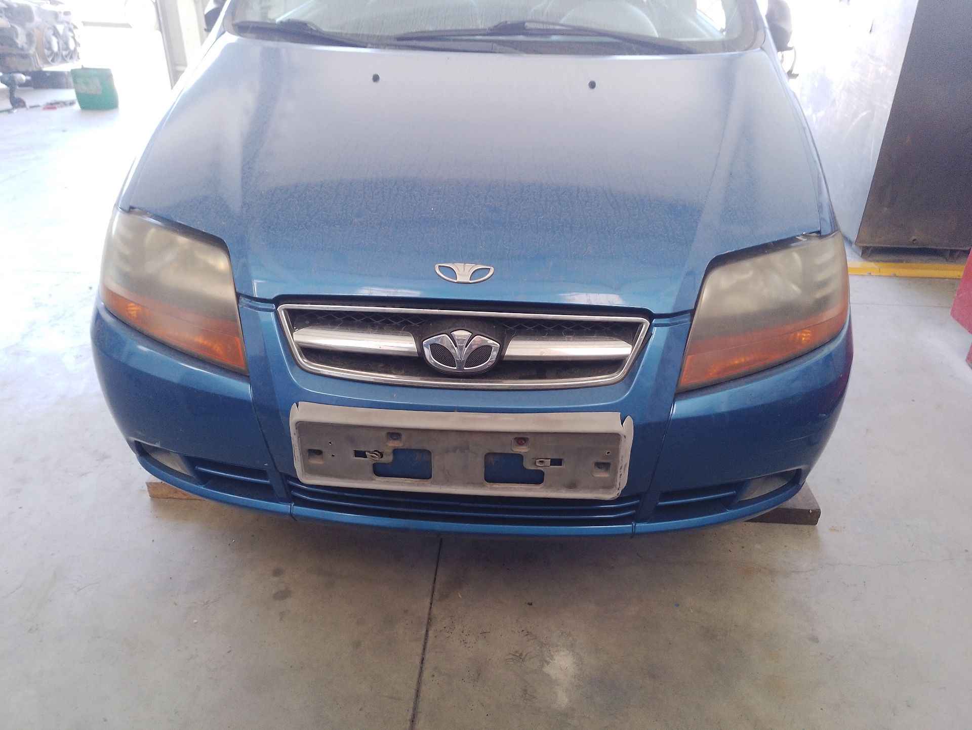 Recambio de paragolpes delantero para daewoo kalos sedán (klas) 1.4 referencia OEM IAM 96481330 / 93740275  