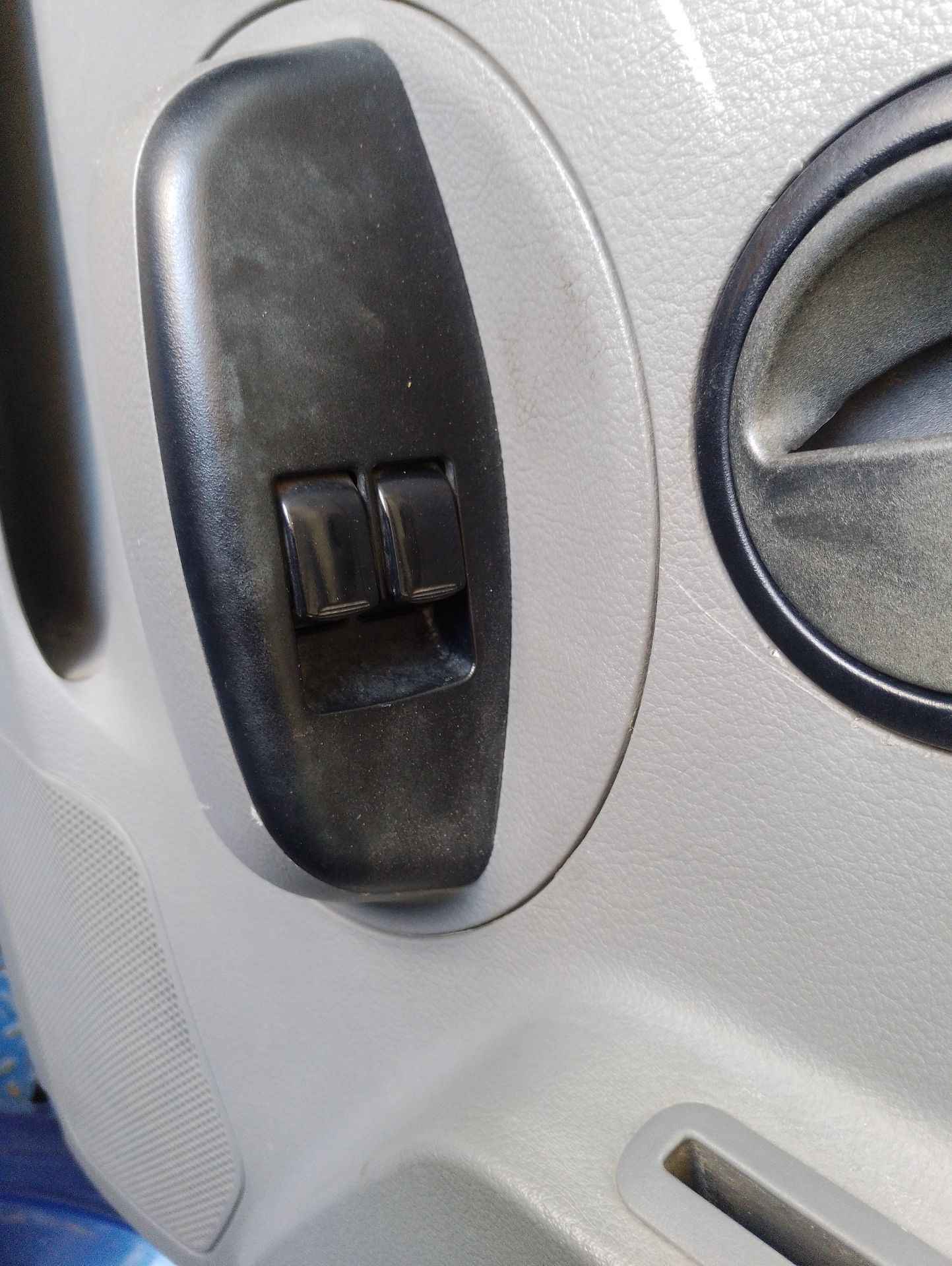 Recambio de mando elevalunas delantero izquierdo para daewoo kalos sedán (klas) 1.4 referencia OEM IAM   