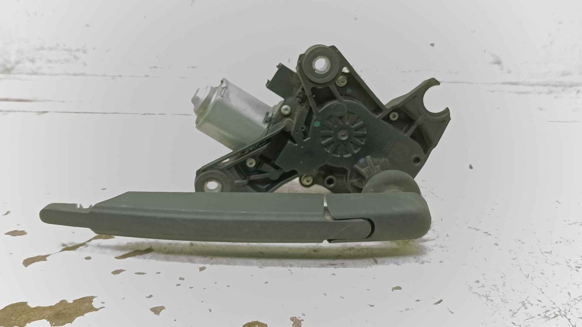 Recambio de motor limpia trasero para renault captur ii equilibre referencia OEM IAM   
