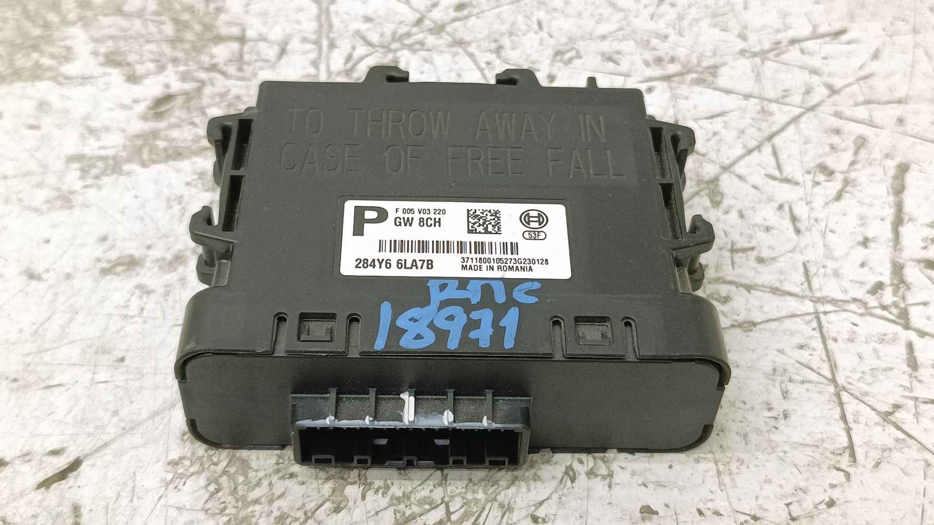 Recambio de modulo electronico para renault captur ii equilibre referencia OEM IAM 284Y6LA7B F005V03220 
