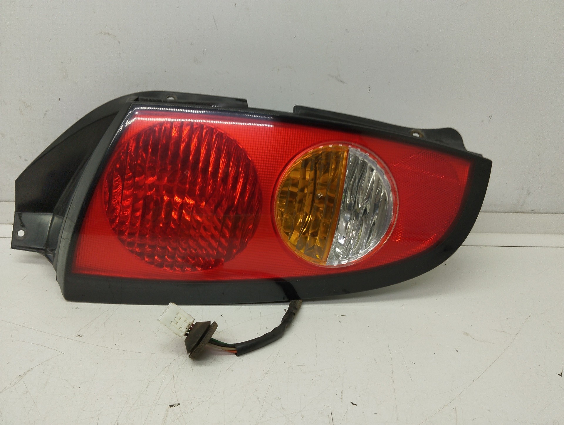 Recambio de piloto trasero izquierdo para hyundai atos prime (mx) 1.0 cat referencia OEM IAM  9240105110 