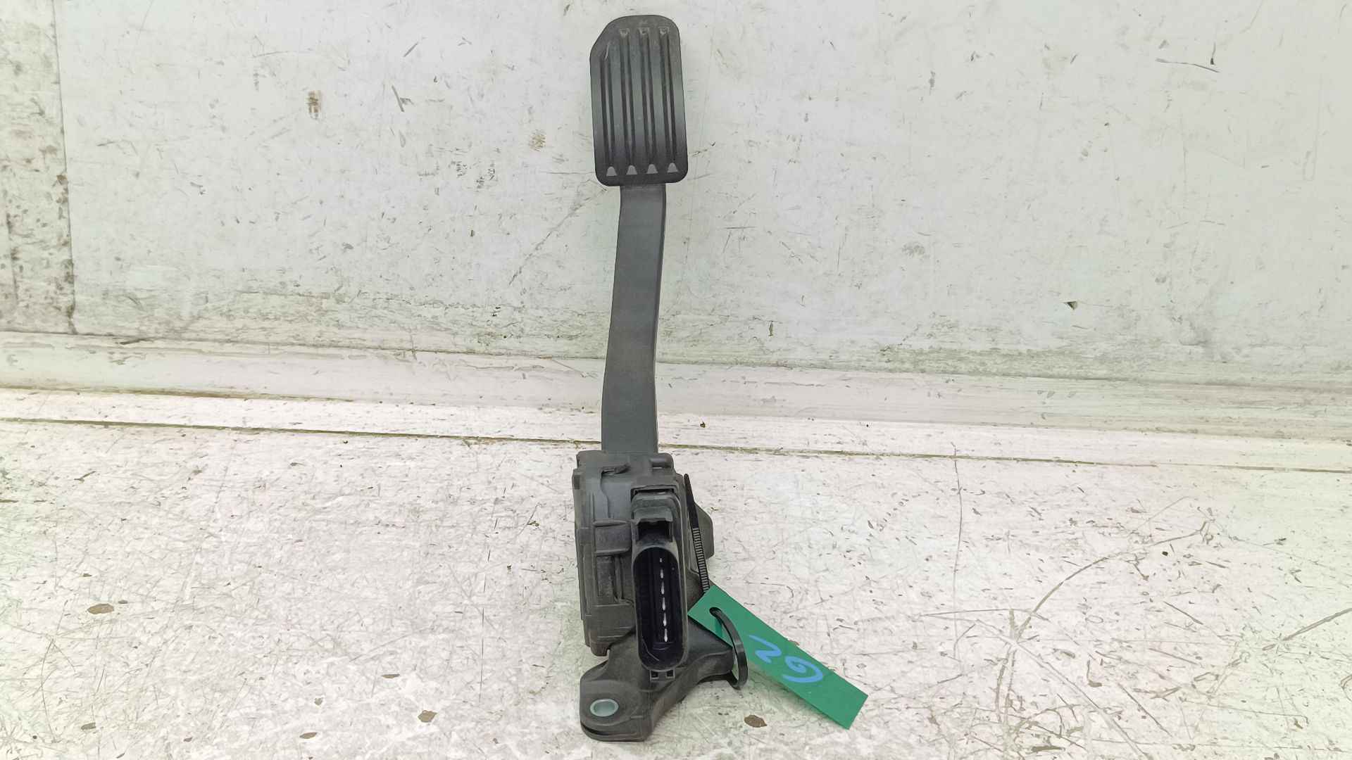 Recambio de pedal acelerador para volvo v60 kombi plug-in hybrid awd referencia OEM IAM   
