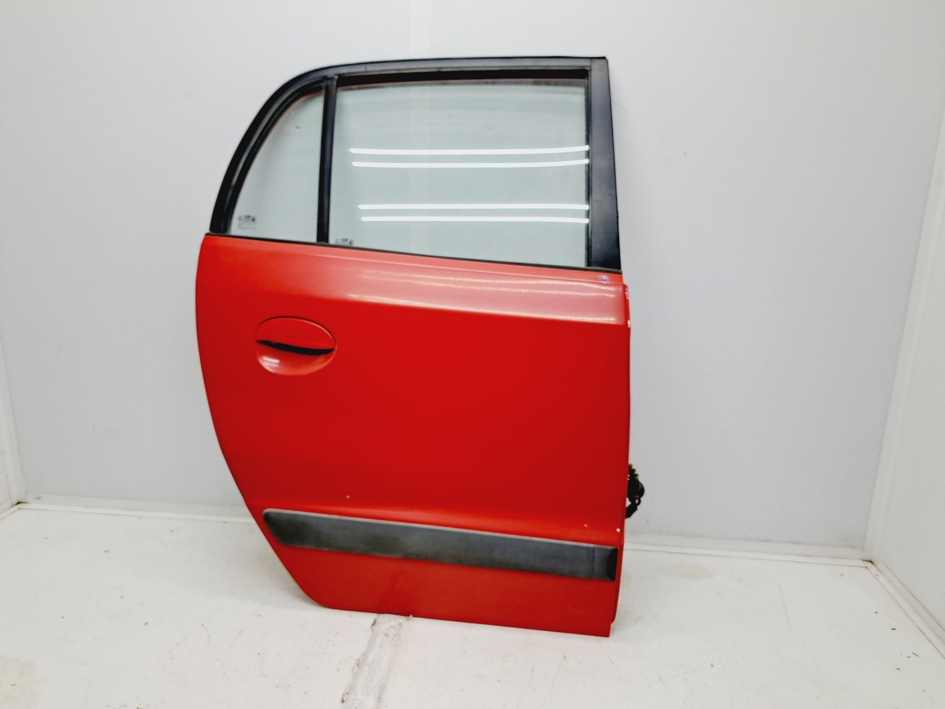 Recambio de puerta trasera derecha para hyundai atos prime (mx) 1.0 cat referencia OEM IAM  7700406020 