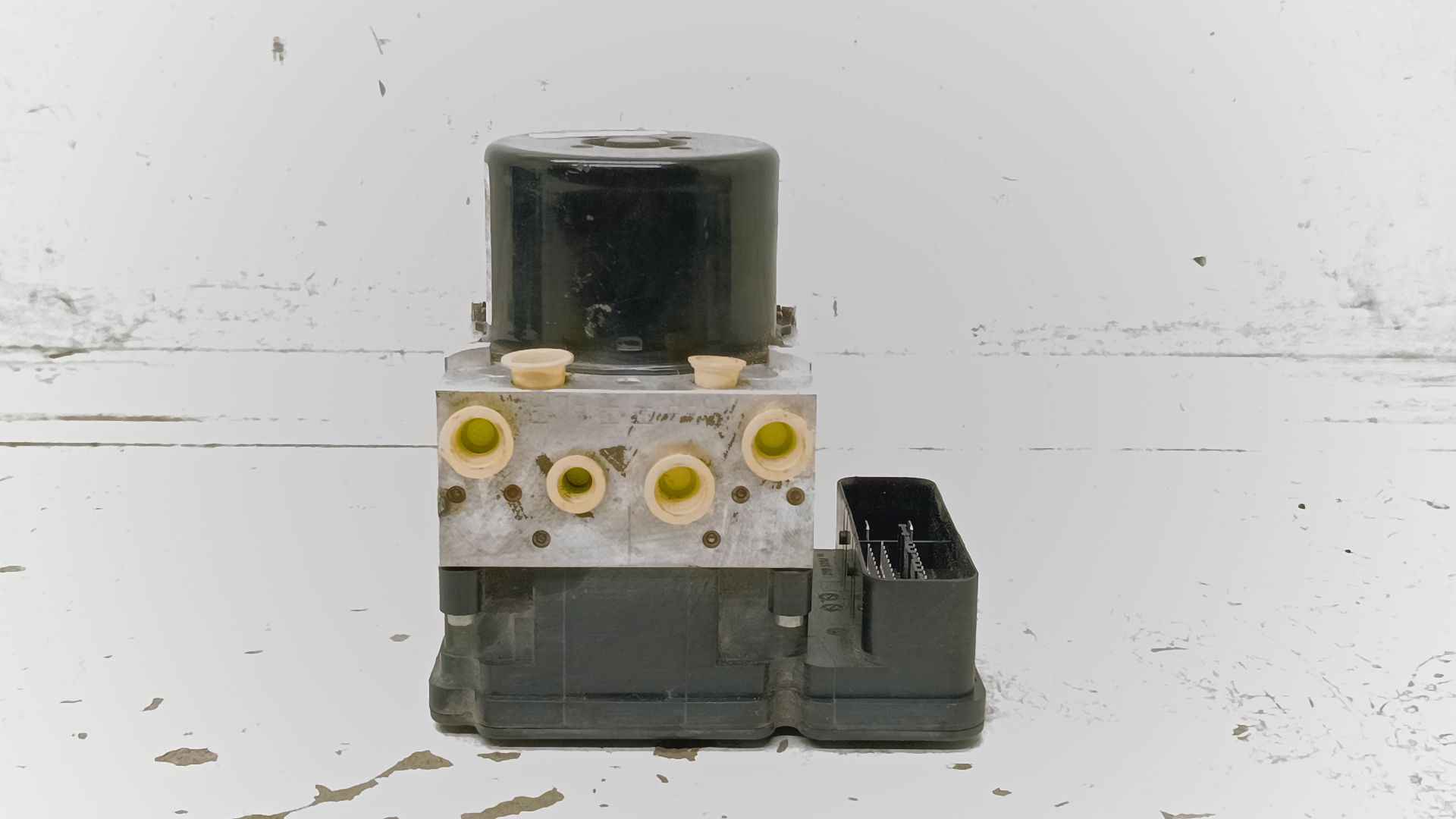Recambio de abs para volvo v60 kombi plug-in hybrid awd referencia OEM IAM P31317450  