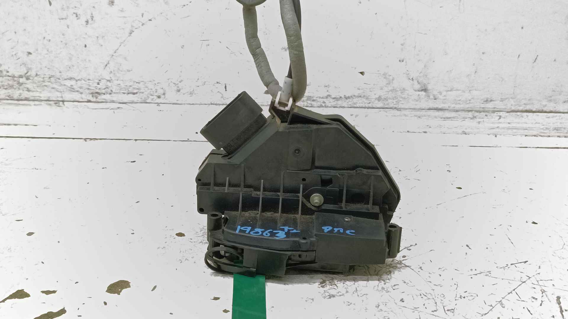 Recambio de cerradura puerta trasera izquierda para volvo v60 kombi plug-in hybrid awd referencia OEM IAM 31301943  