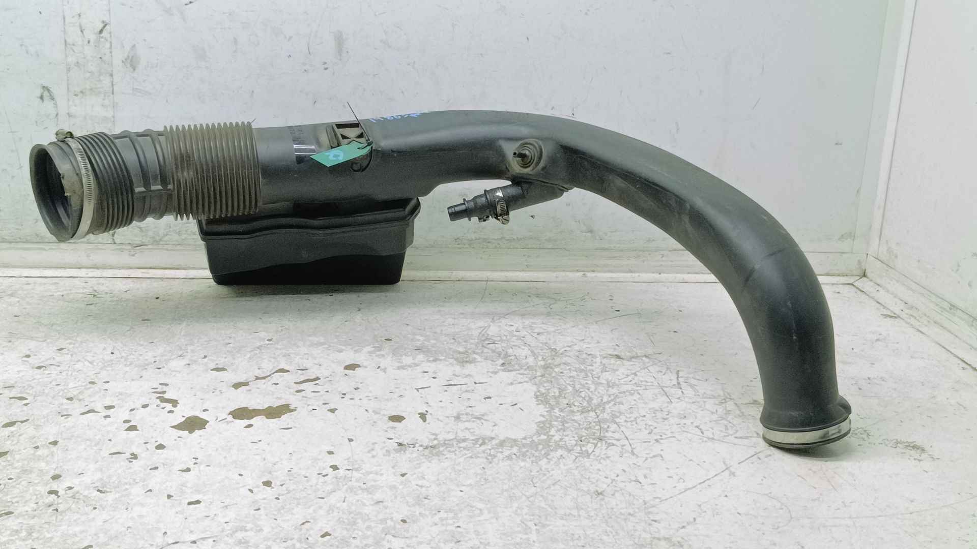 Recambio de tubo de admision para volvo v60 kombi plug-in hybrid awd referencia OEM IAM   