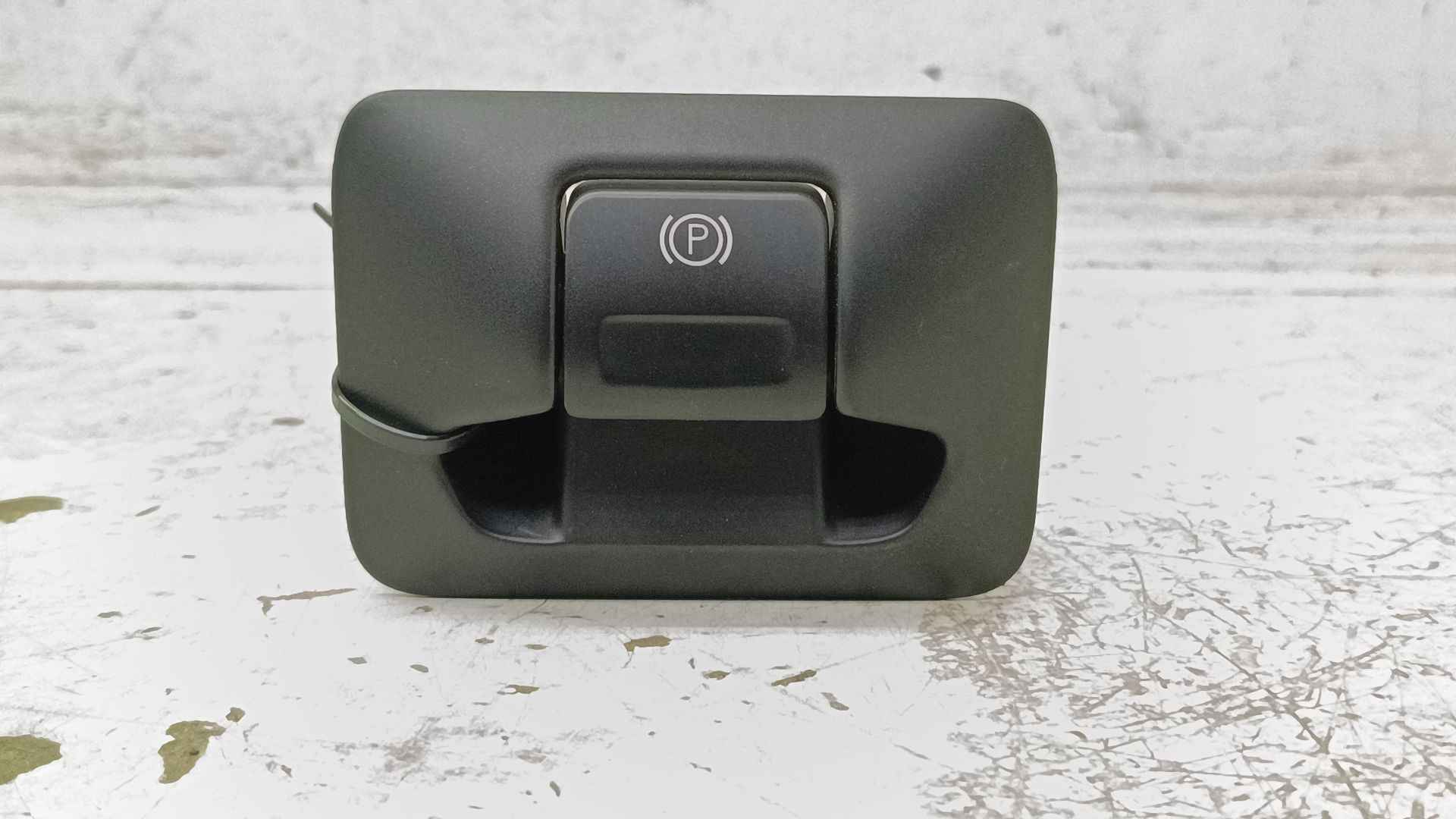 Recambio de pulsador freno de mano electrico para volvo v60 kombi plug-in hybrid awd referencia OEM IAM 31433500  