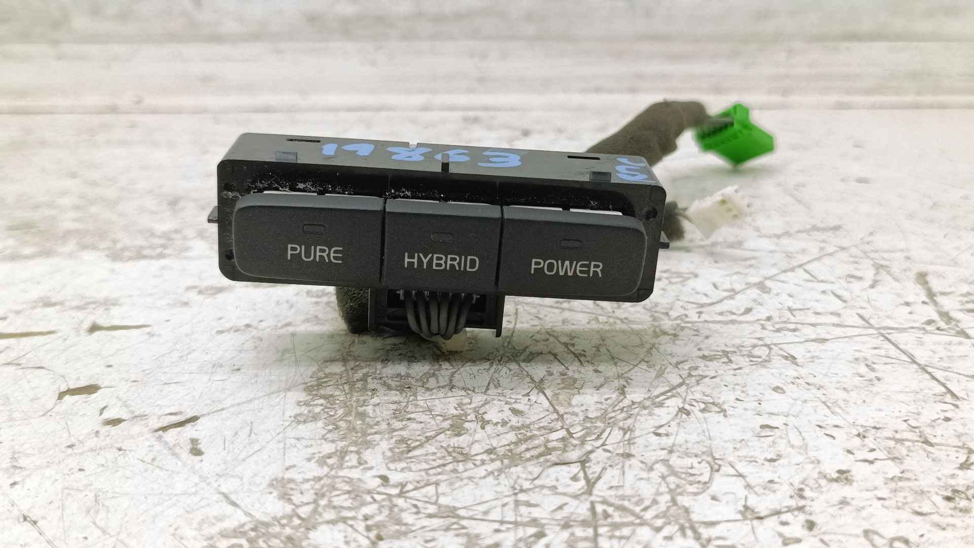 Recambio de mando multifuncion para volvo v60 kombi plug-in hybrid awd referencia OEM IAM 31343241  