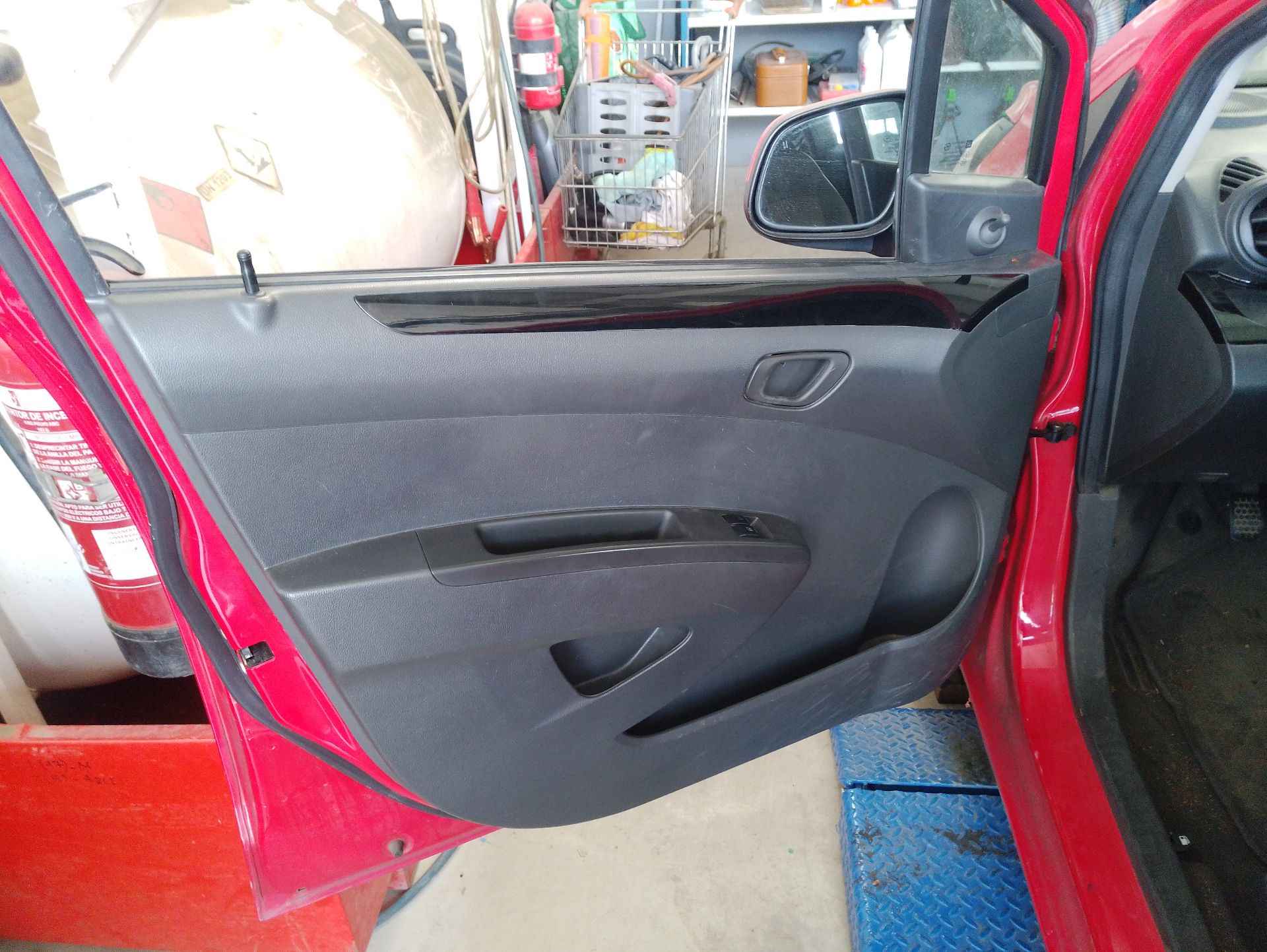 Recambio de guarnecido puerta delantera izquierda para chevrolet spark (m300) 1.0 referencia OEM IAM   